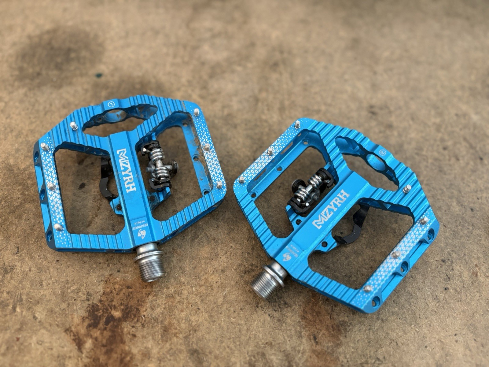 MZYRH MTB Mountain Bike Pedals 3 Bearing Flat Platform Compatible with SPD Dual