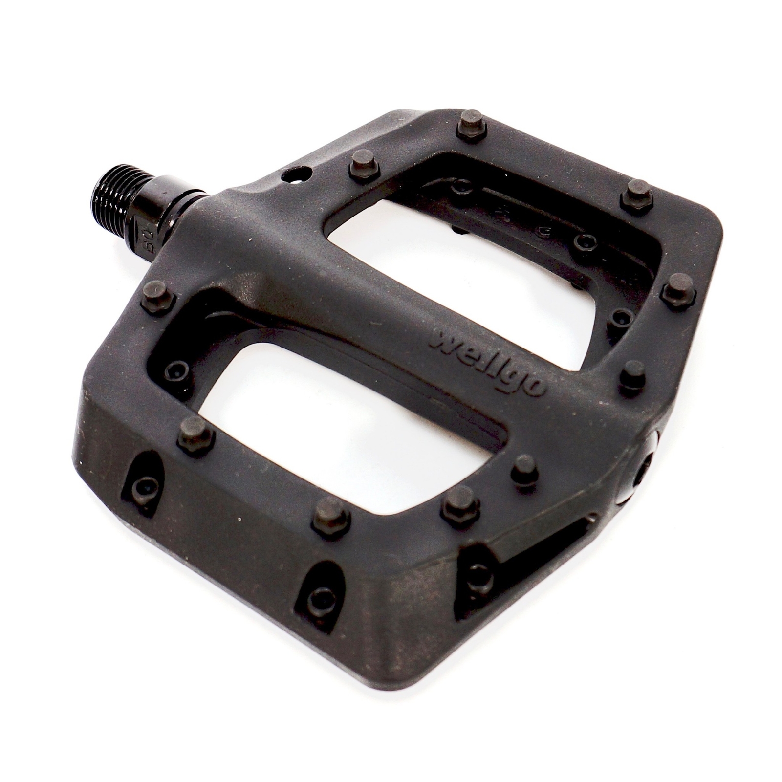 Wellgo Nylon Composite Flat Platform Pedals MTB BMX Bike 16-Pin Sealed 9/16″