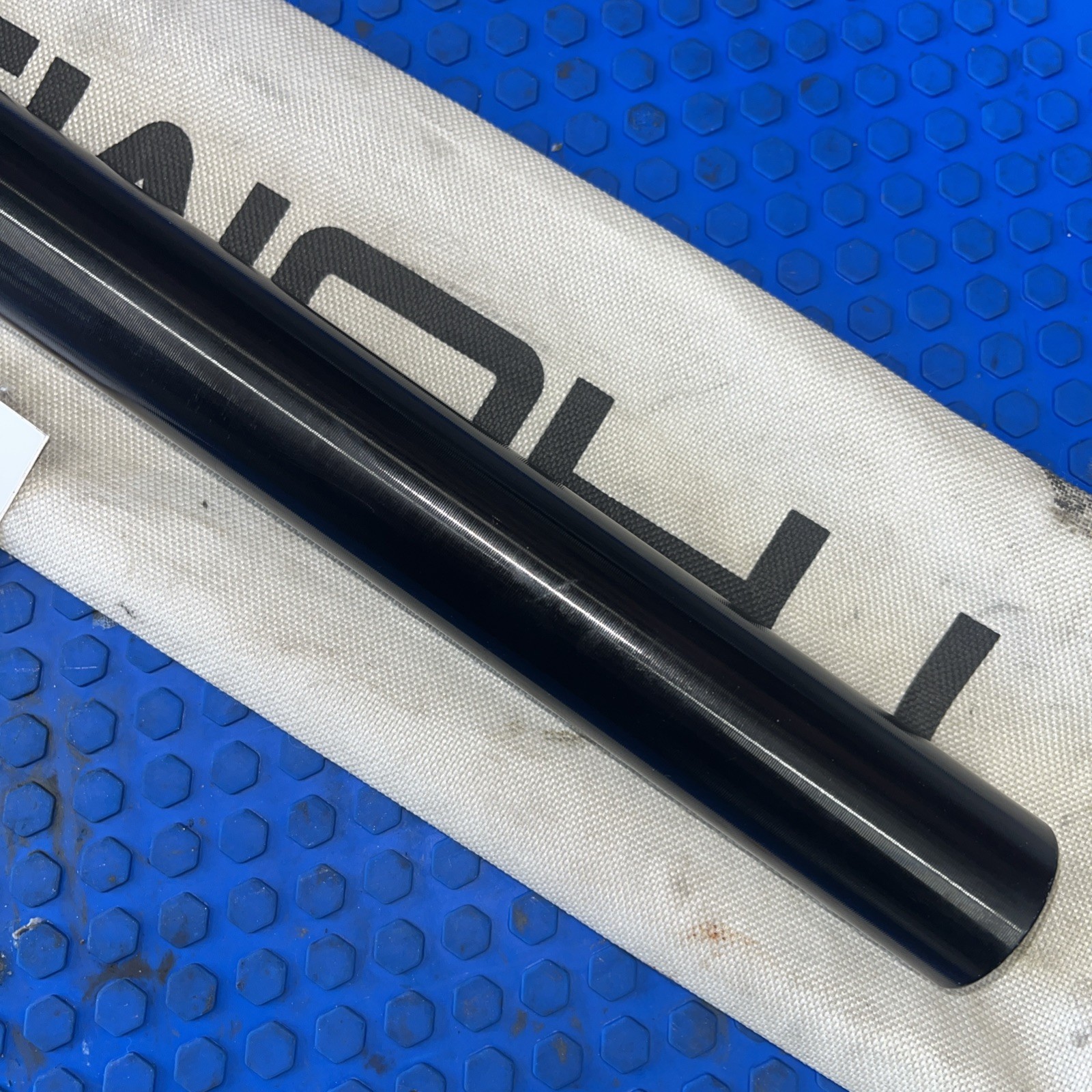 Thomson Elite Seatpost 30.9mm 367mm Long 0mm Offset 7x7mm Round Rails Black
