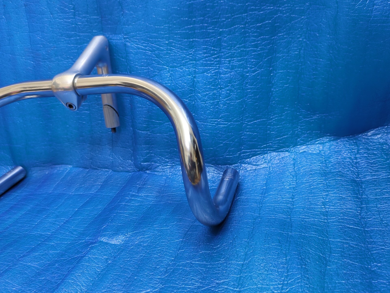 Nitto B125 370mm NJS Certified Steel Handlebar + Nitto Jaguar 100mm AA Stem