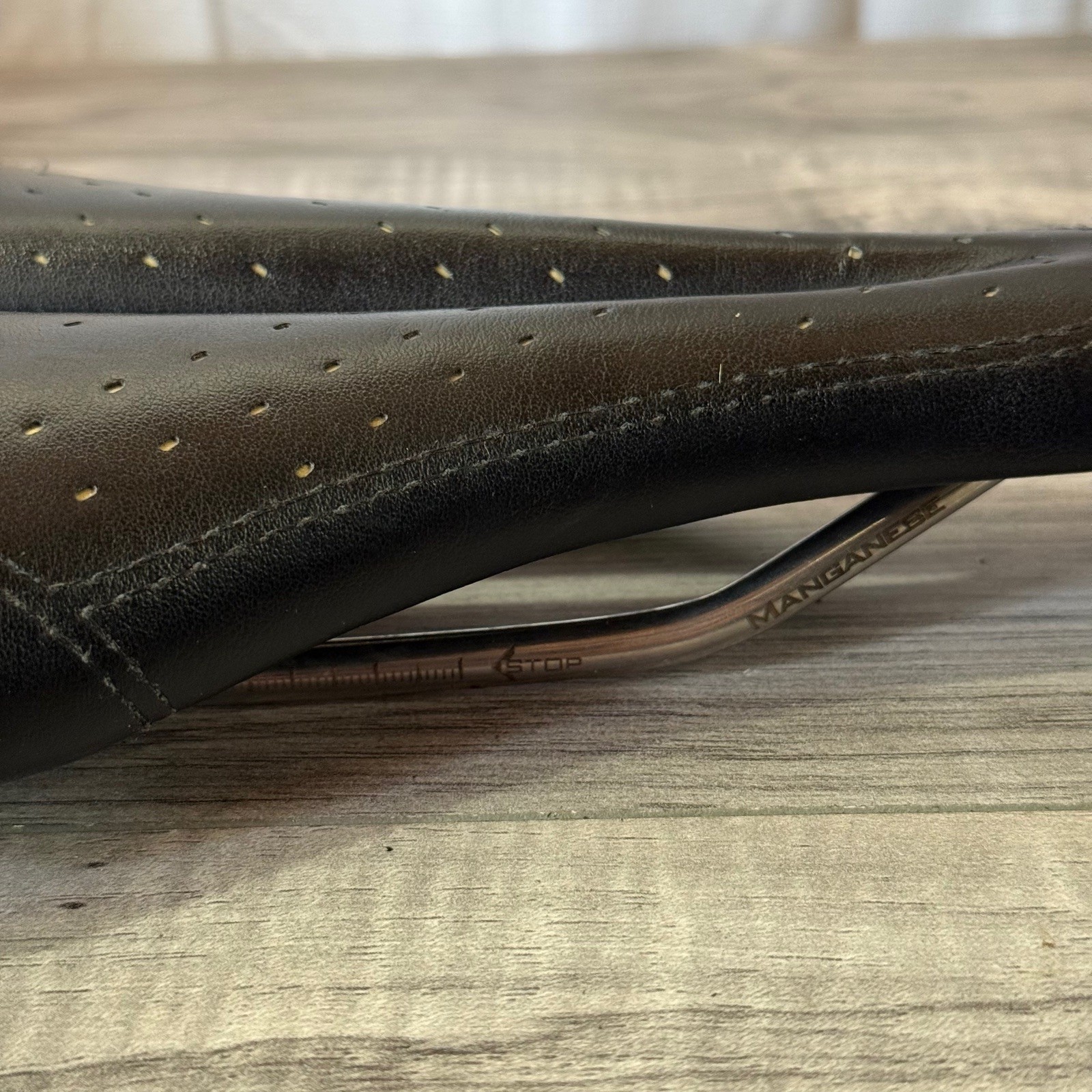 Selle Italia SLK Lady Gel Flow Saddle Black Leather Manganese 