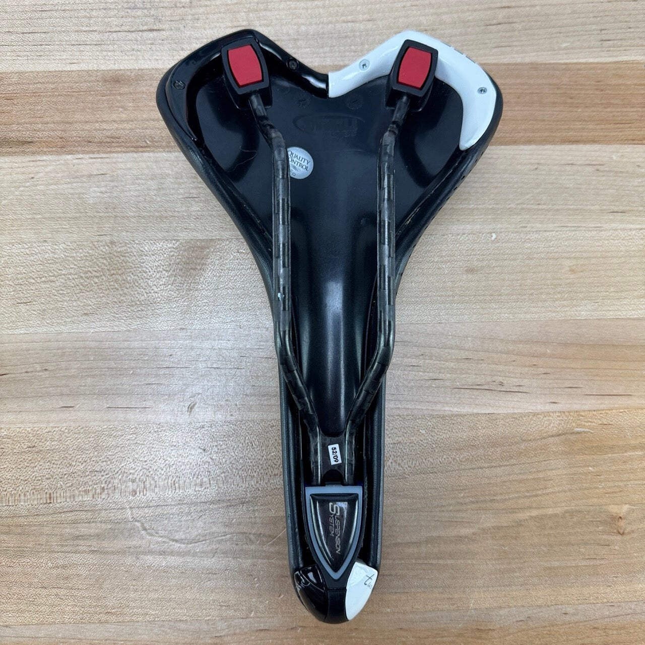 Selle Italia Turbomatic 7x9mm Carbon Rail Custom Cover by Busyman Saddle 273g