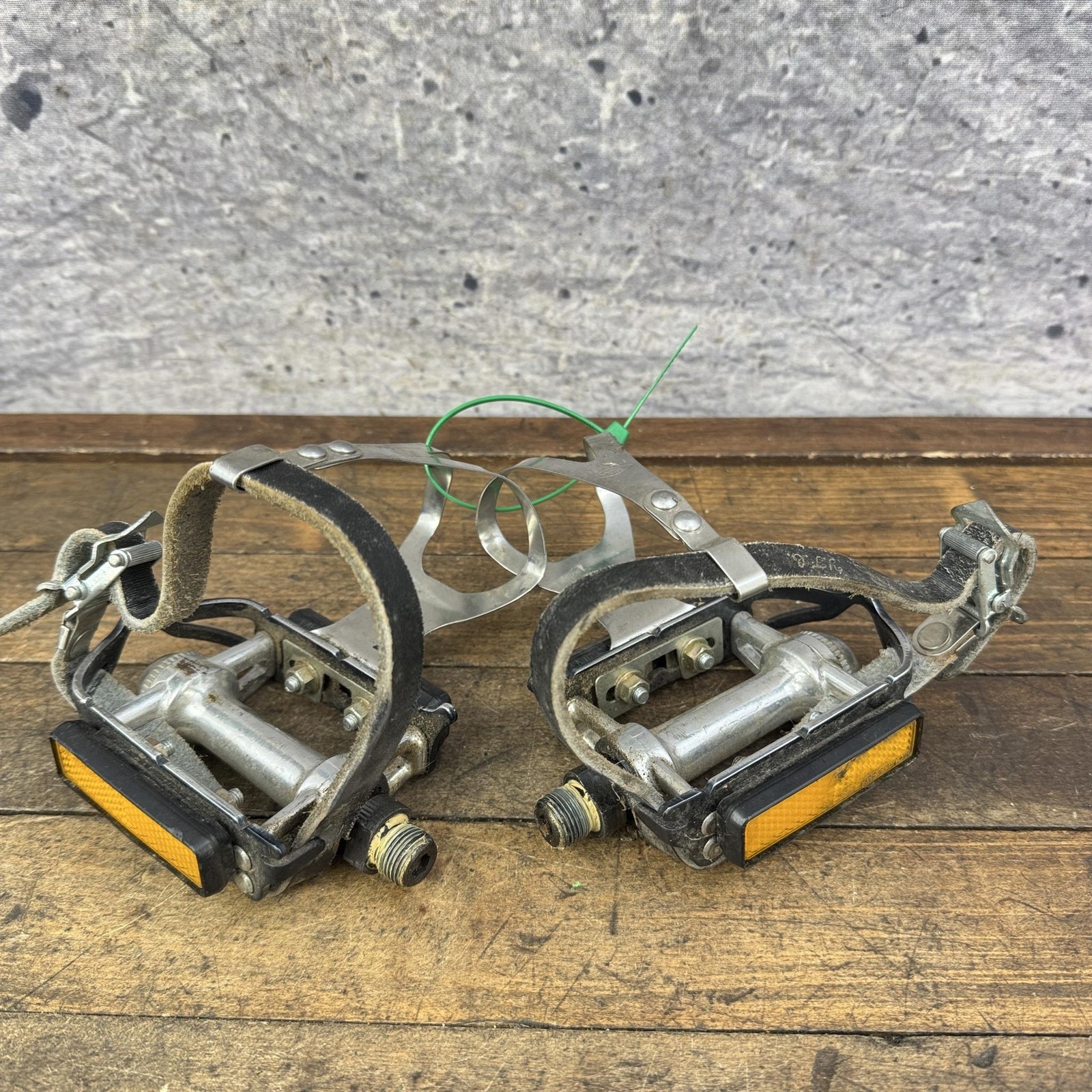 Vintage MKS Quill Bike Pedals 9/16 Black Fuji MIRA Toe Clips YFC Straps 80s
