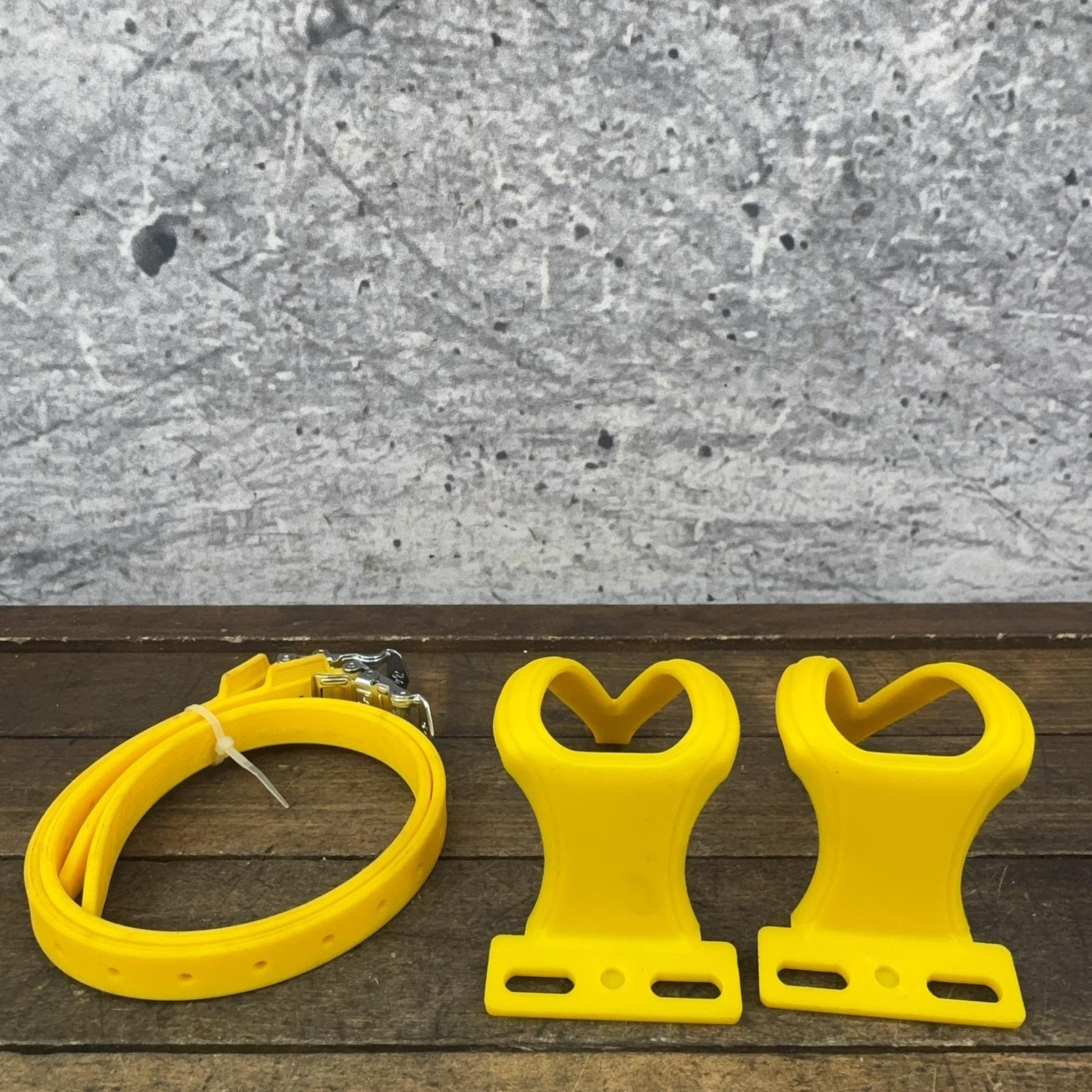 Vintage CatEye Toe Clips Straps Yellow NOS Pair Road Bike 80s Japan Plastic