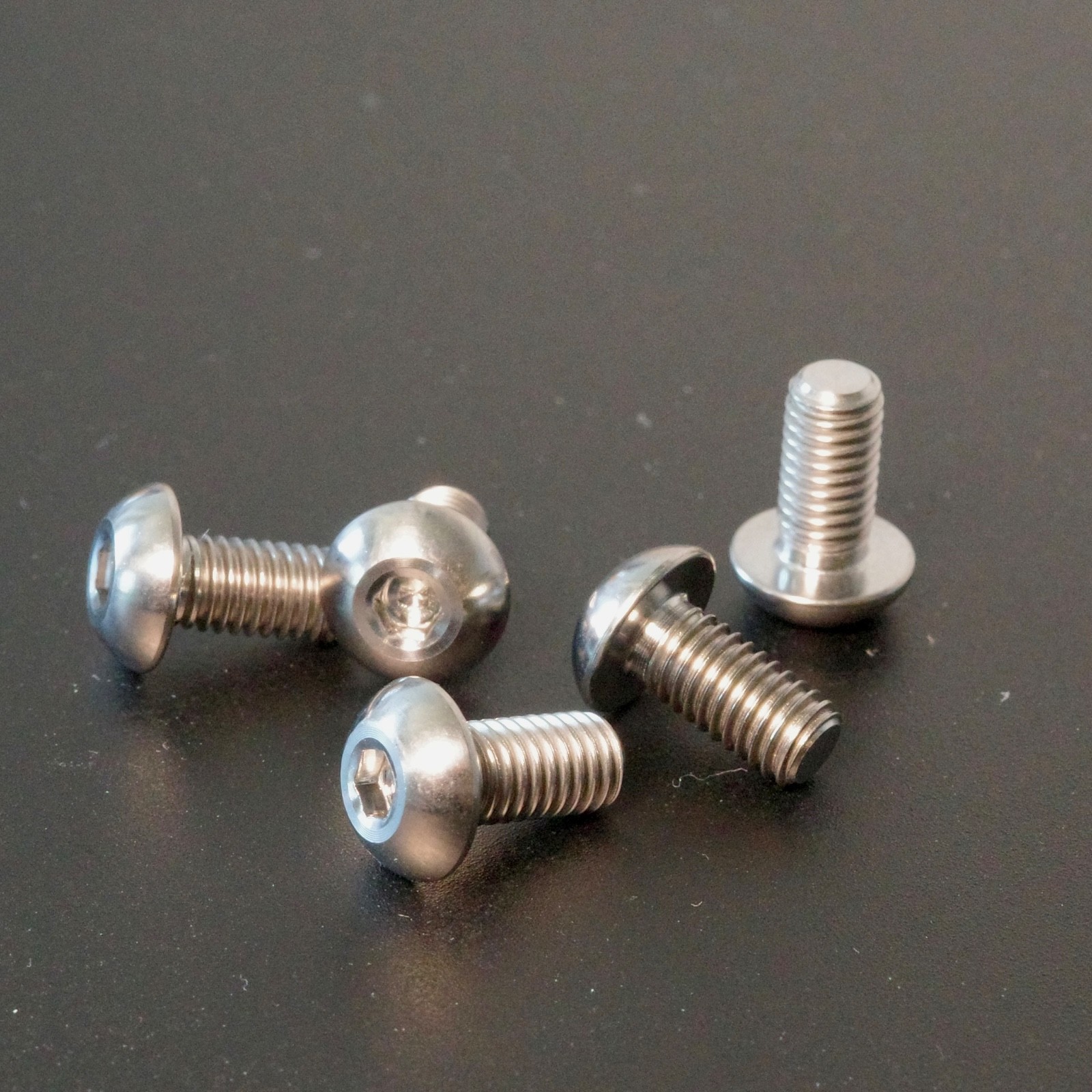2pcs Titanium bolts M5, SRP reproduction, XTR ST-M900 shifters – retro MTB.