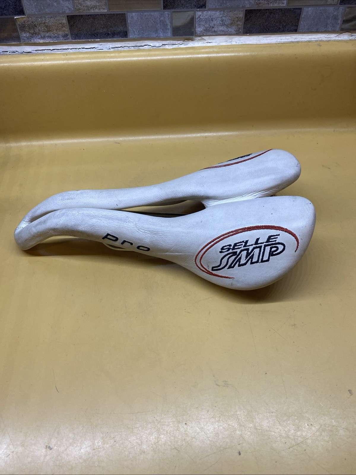 Selle SMP Pro White Leather 270mm x 150mm Titanium Rail Saddle