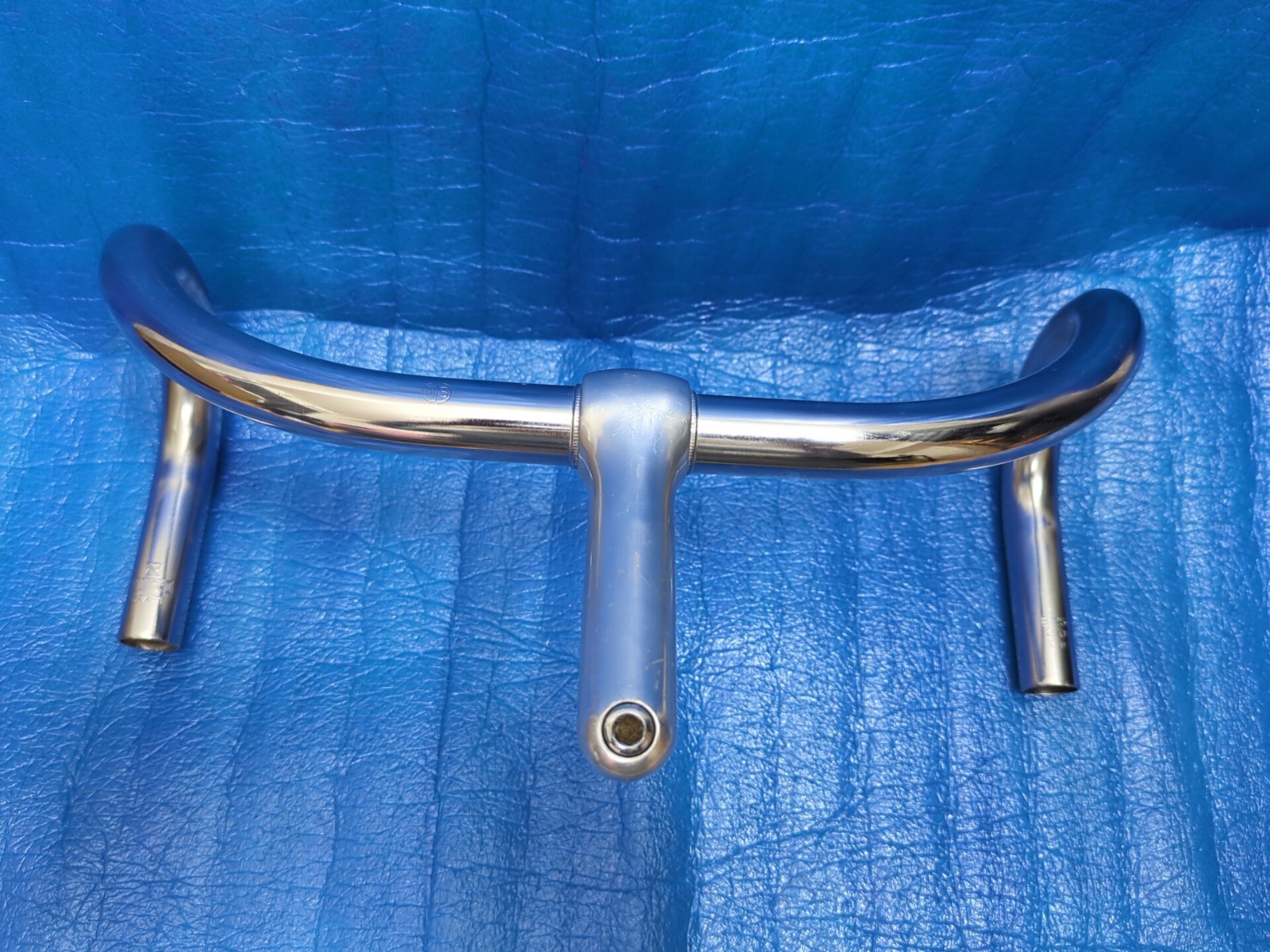 Nitto B125 370mm NJS Certified Steel Handlebar + Nitto Jaguar 100mm AA Stem