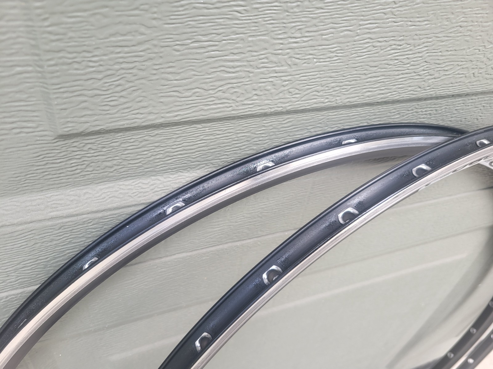 700c Alex A Class R370 classic road bike rims outstanding condition. 32 hole