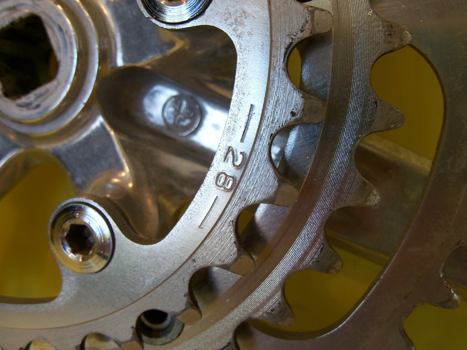 Vintage 1985 Sakae SX Triple 175 mm Crankset, 28/34/45