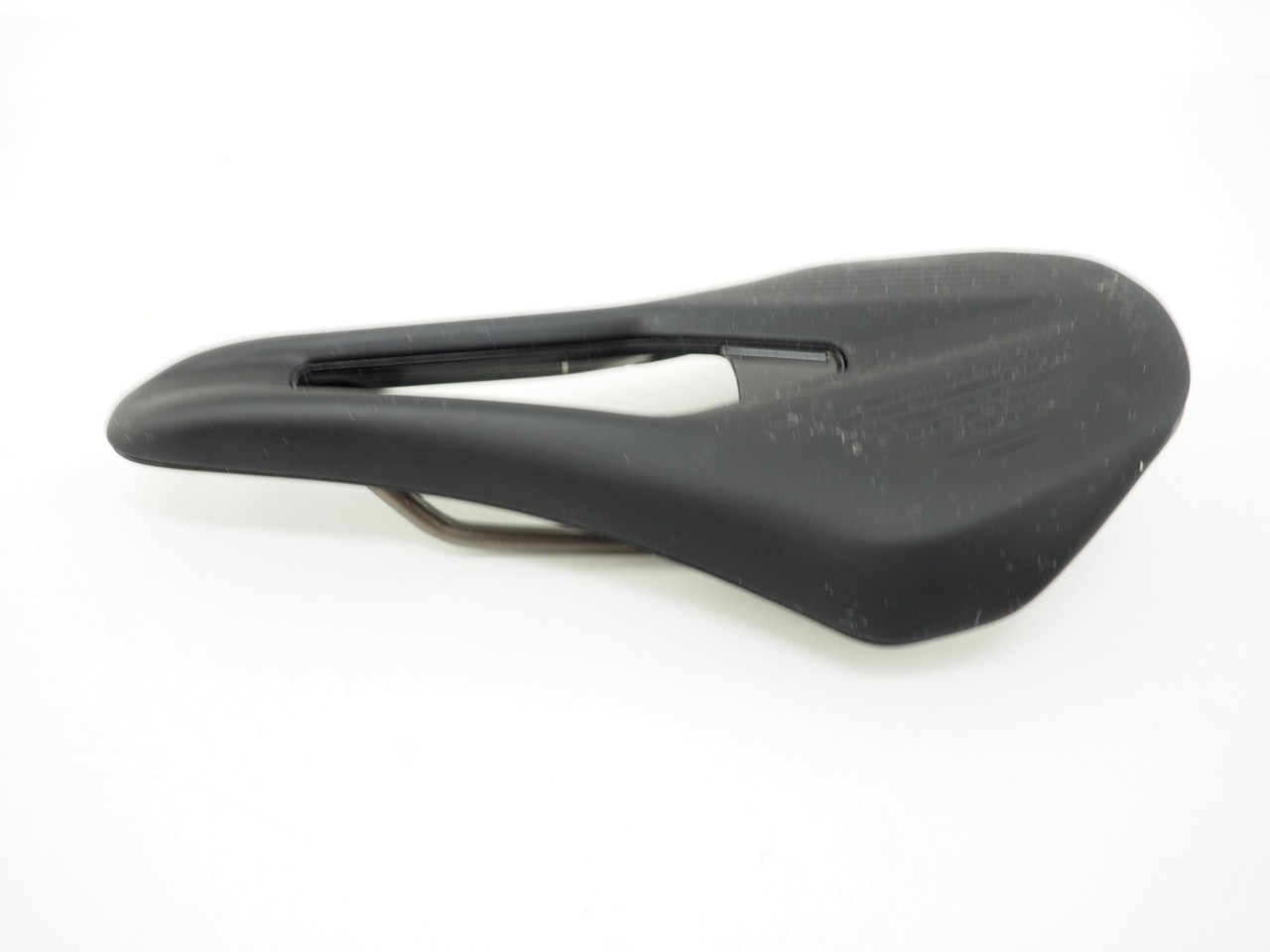 Fizik Argo Vento Road Bicycle Saddle K:ium Rails 140mm x 265mm Black