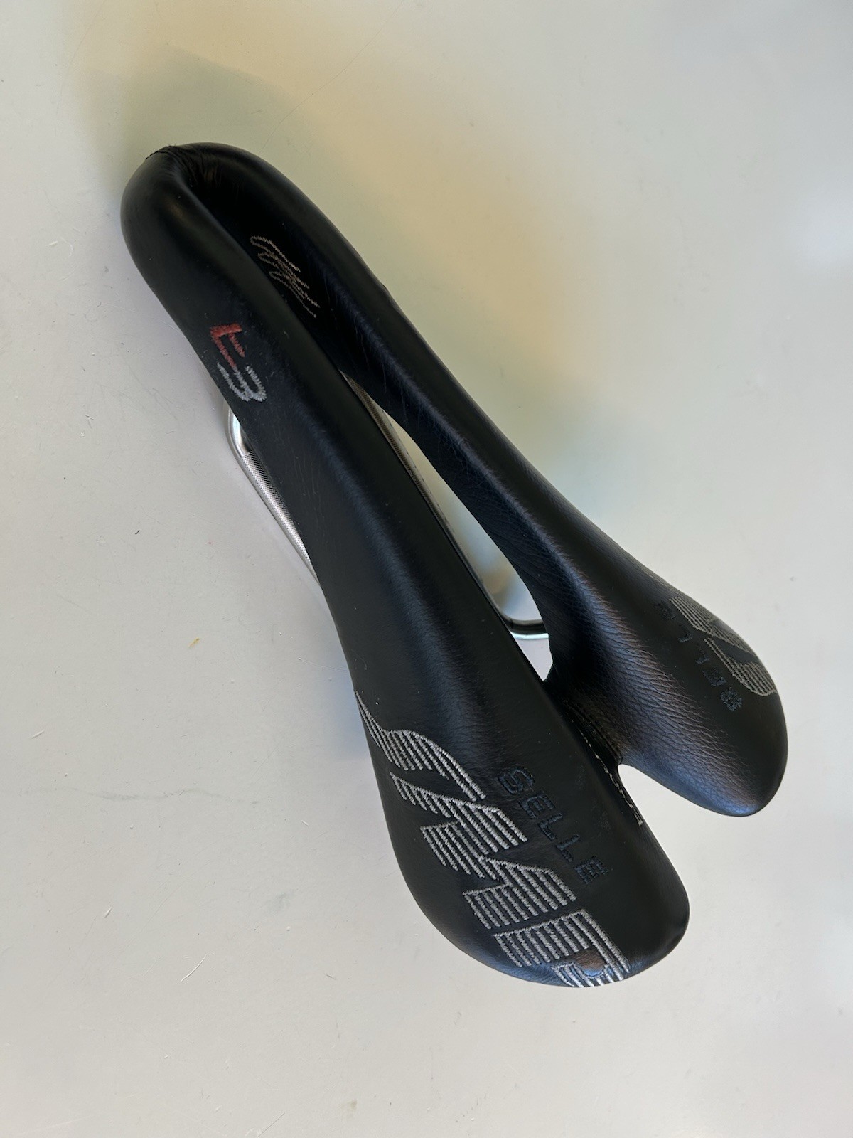 Selle SMP T3 Triathlon Bike Saddle – Black Leather – AISI 304 Stainless Rails