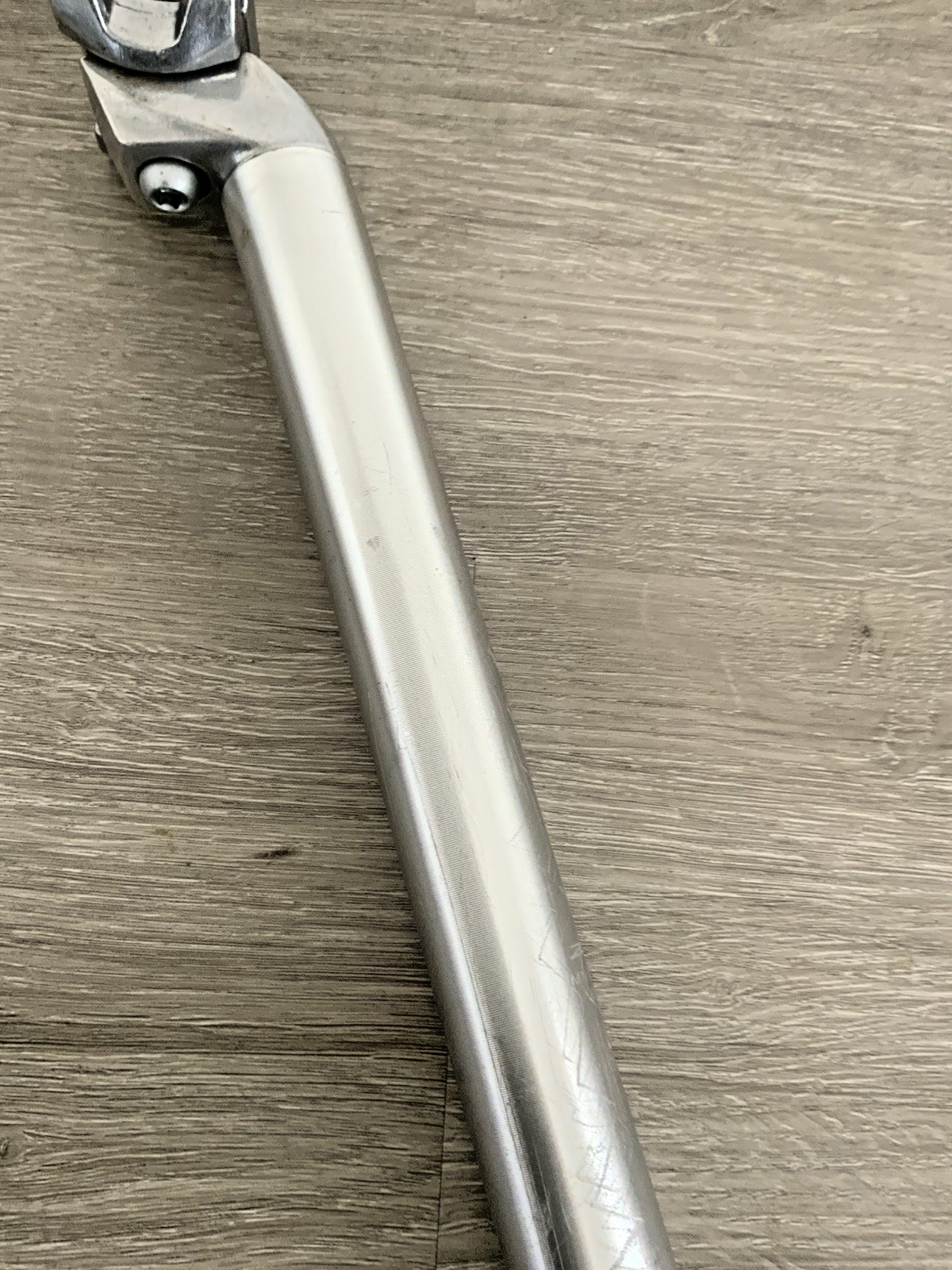ZOOM SEAT POST 27.2 MM x 300 MM POST LENGTH 320 GRAMS ALUMINUM