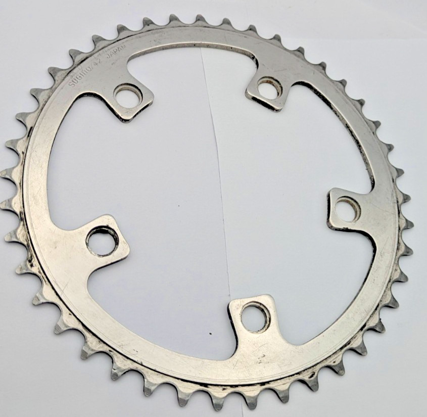 SUGINO 42 TOOTH JAPAN CHAINRING 110MM BCD SILVER 5-ARM ALUMINUM 42T