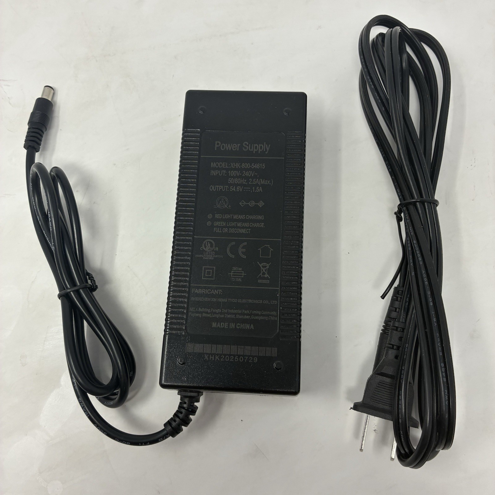 EVAPLUS 54.6V Smart Charger for 48V Lithium Black 5.5mm W / Charge Indicator LED