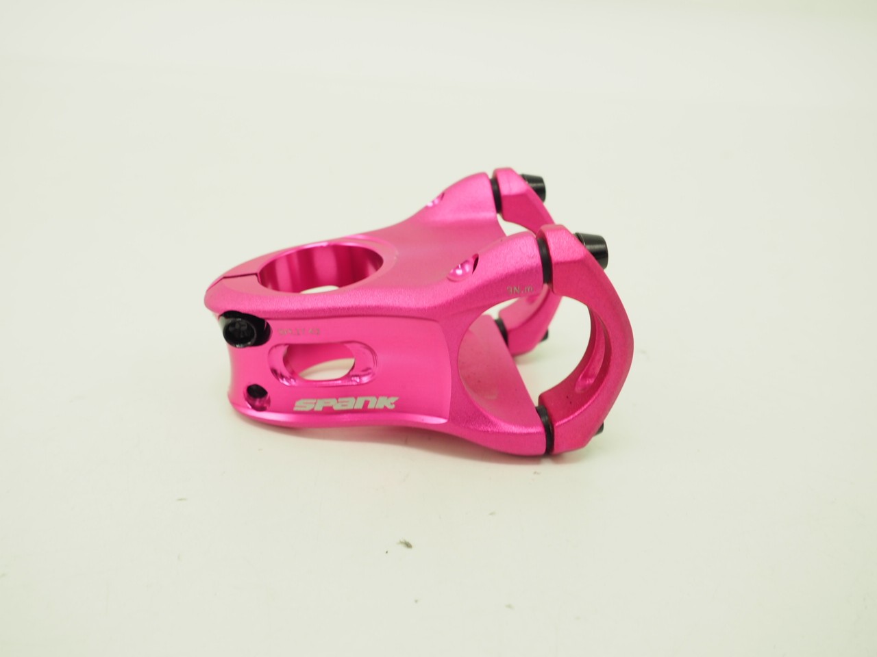 Spank Split 43 Mountain Bike Stem Pink 31.8mm x 43mm x 1-1/8″