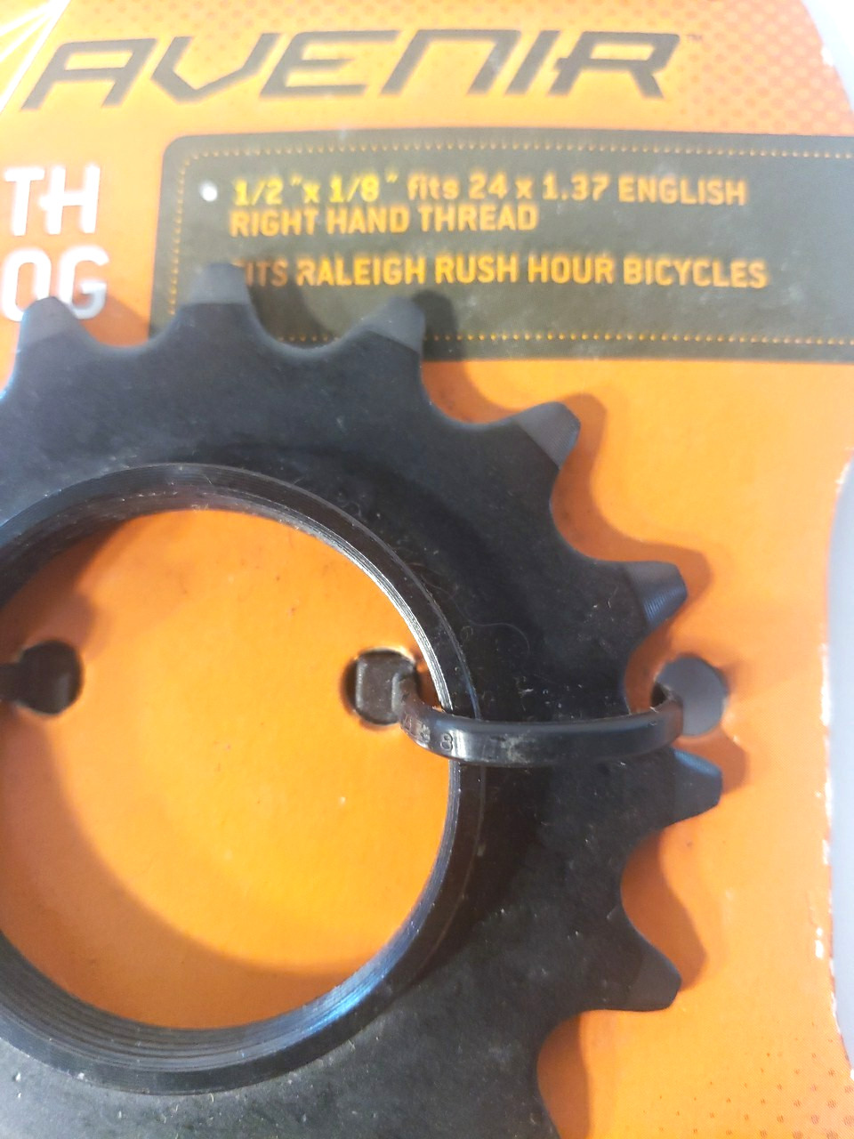 Avenir 16 Tooth Fixed Cog for Right Hand Thread for Raleigh Bikes NOS