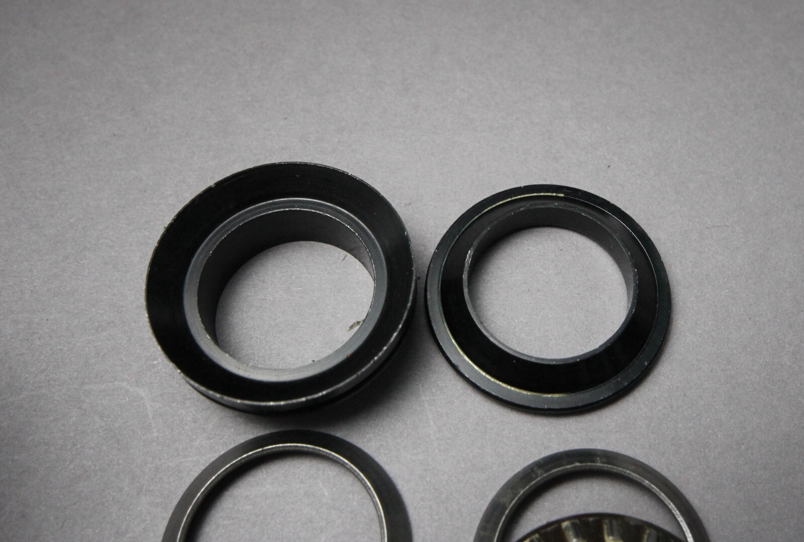 Stronglight X14 France Headset / 1″ / BC1 ISO / 122g / Black Alloy