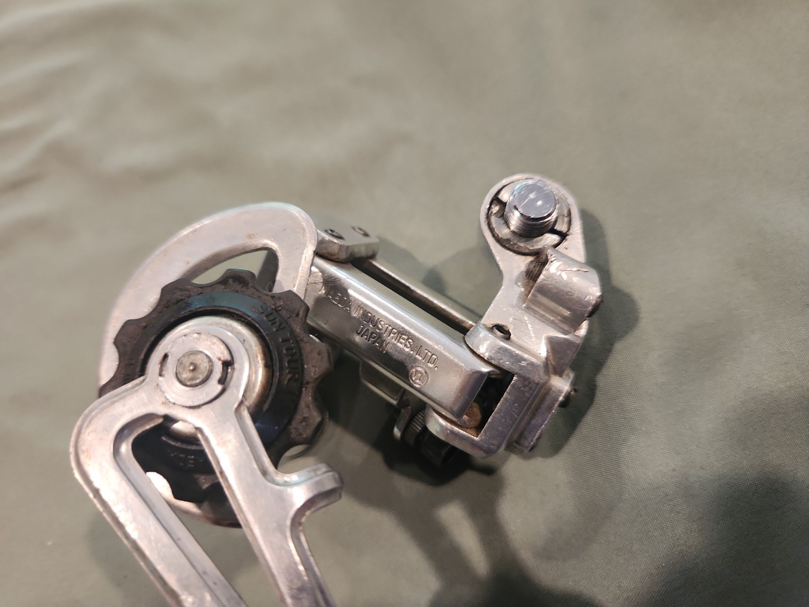 Suntour VX GT Rear Derailleur Vintage Alloy, Long Cage, Bolt-On for Touring