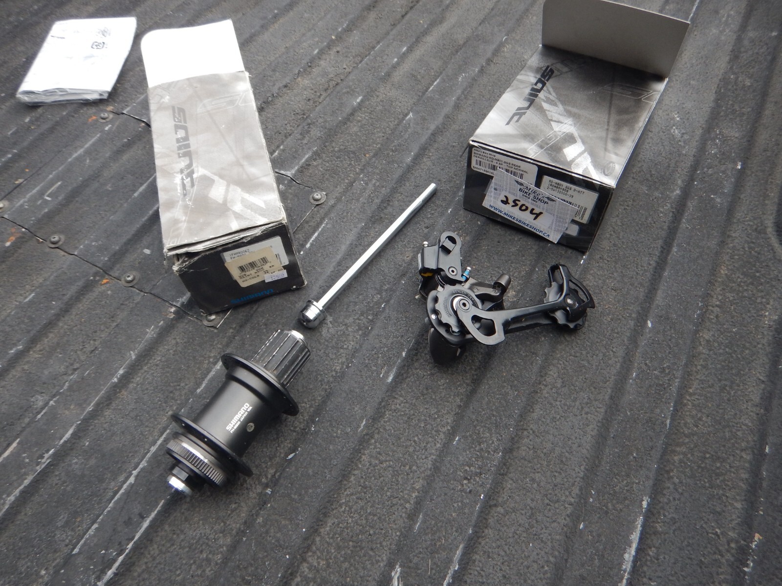 Shimano M801/ M800 Saint hub , derailleur and axle