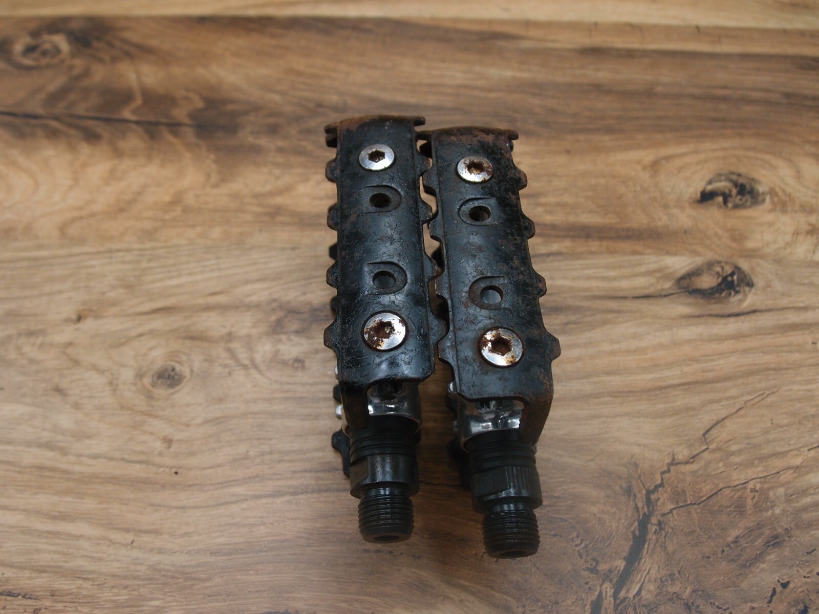 1990’s MTB flat platform pedals Shimano Deore PD-MT60 Bear Trap VIA Japan