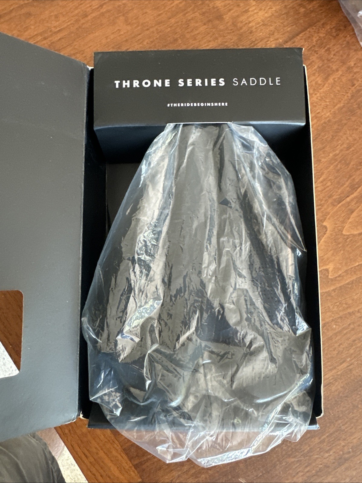 Origin8 Throne XL Saddle, 244mm x 158mm Black