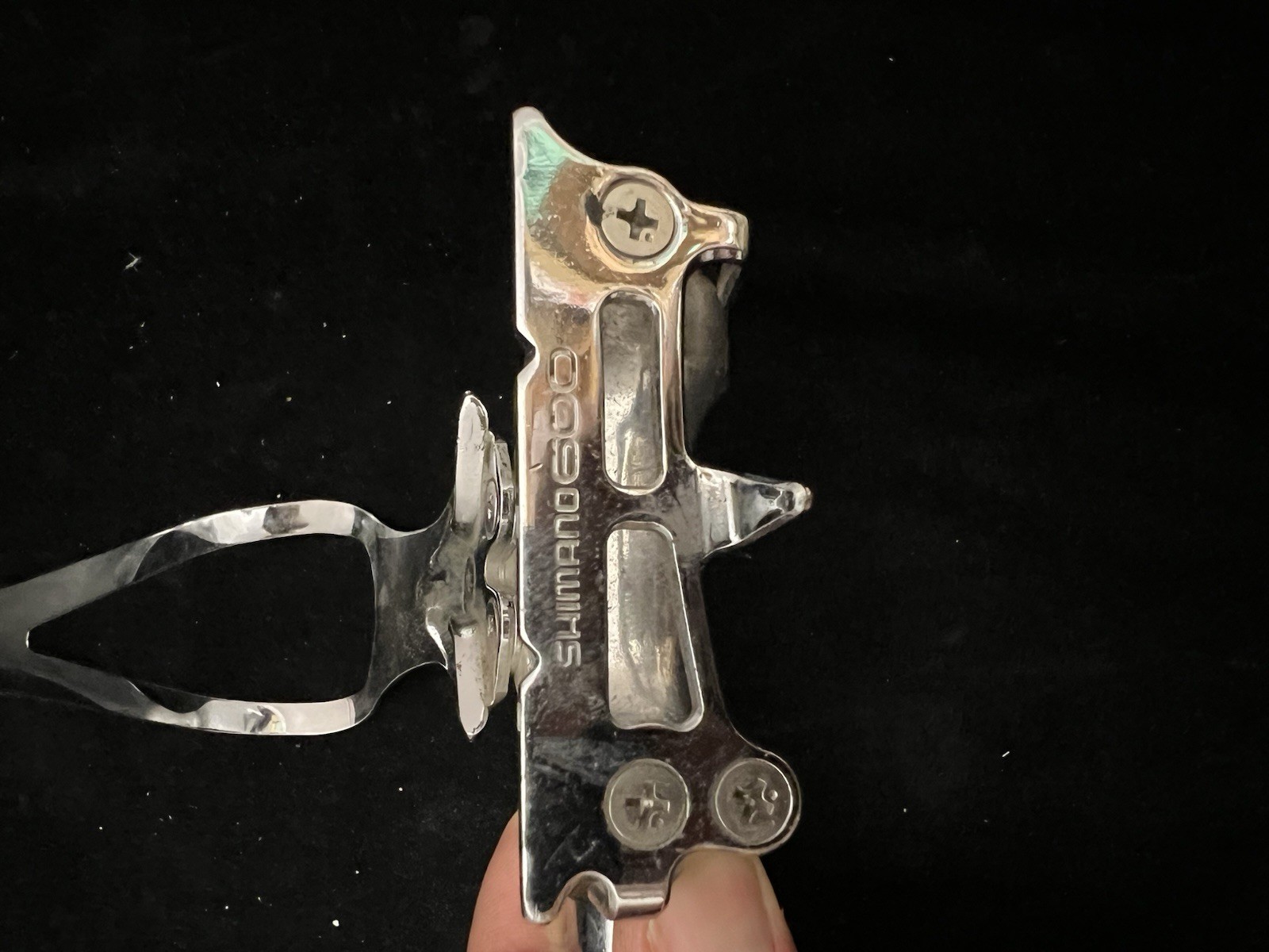 Shimano 600 Right R Aluminum Pedal Cr-Mo Axle Silver Vintage with toe clip