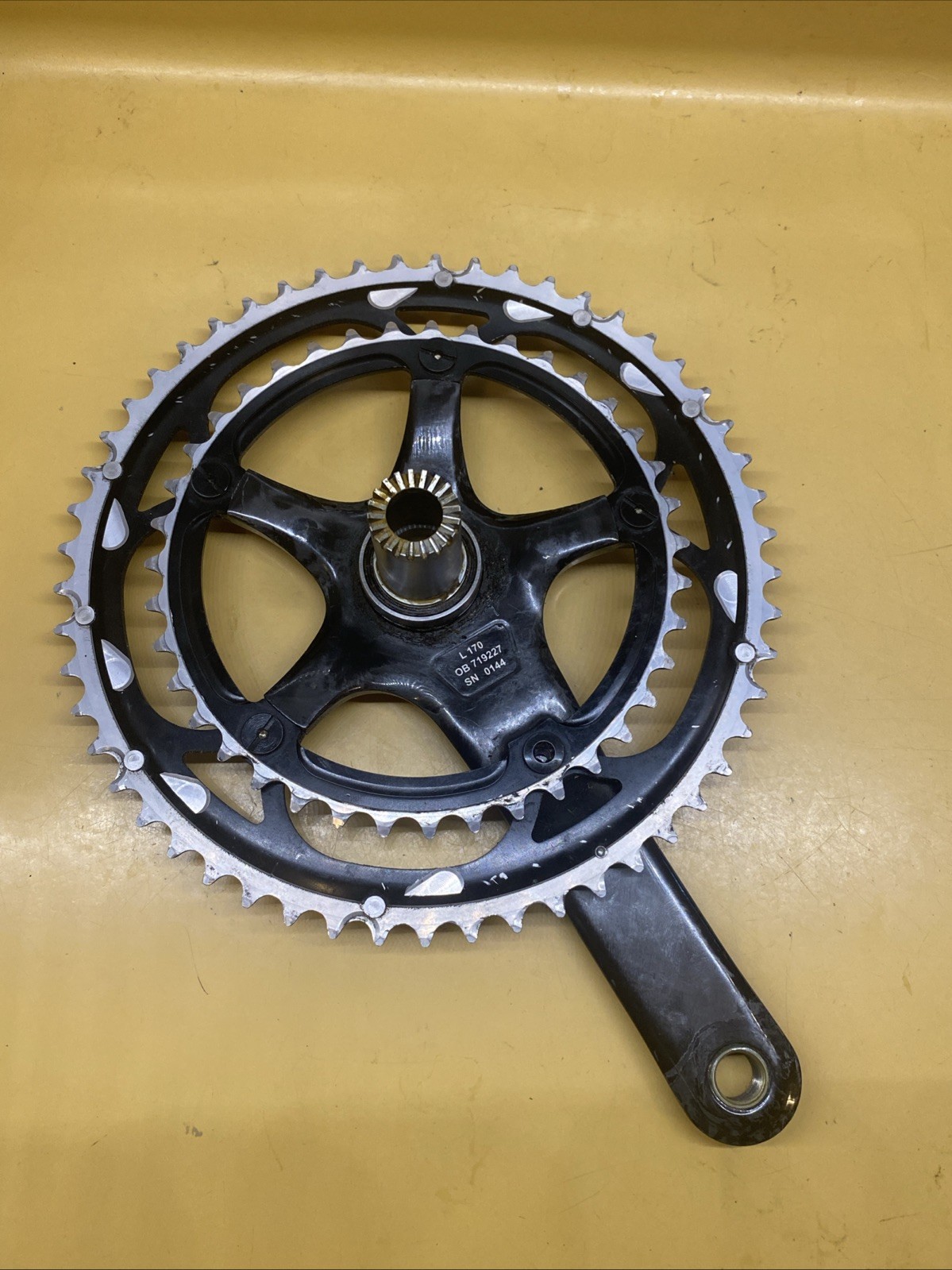 Fulcrum Racing R Torq Carbon 170mm Double 53/39t 130BCD Crankset Bottom Bracket