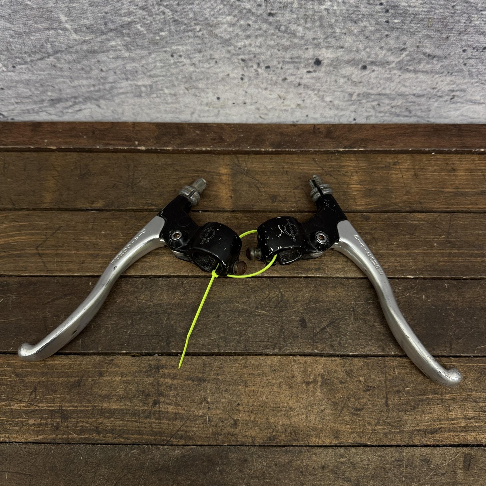 Vintage Dia-Compe Mountain Brake Levers 1983 Pair 80s 4-Finger 22.2mm BMX
