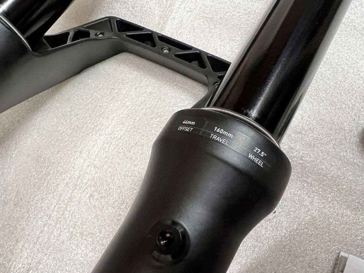 NEW ROCKSHOX ZEB BSE A2 160mm 27.5 Boost 15×110 Fork 38mm Uncut Steerer OEM X