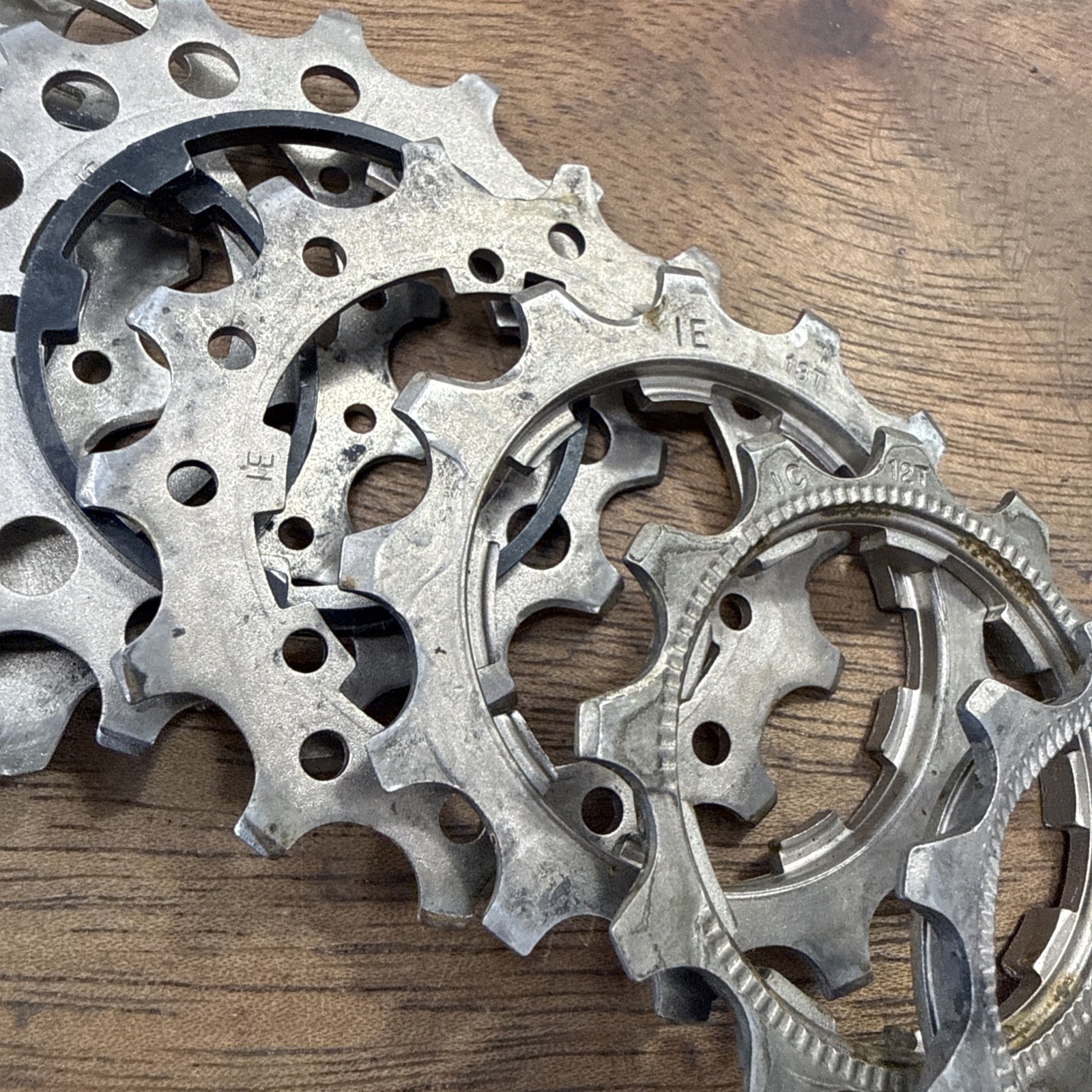 Shimano Ultegra CS-6700 10 Speed 11-28t Cassette w/ Chain
