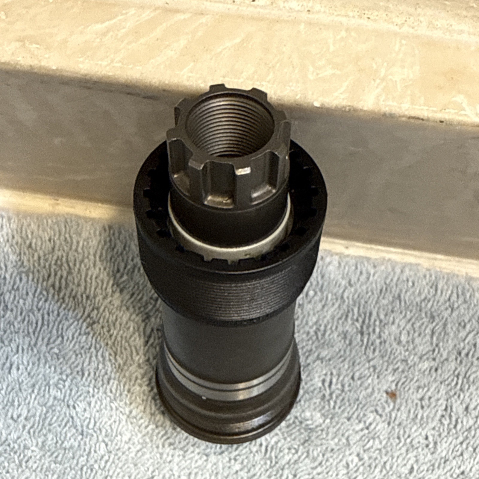 Shimano ES300 70 x 113mm Octalink V2 Spline Italian Bottom Bracket[caw]