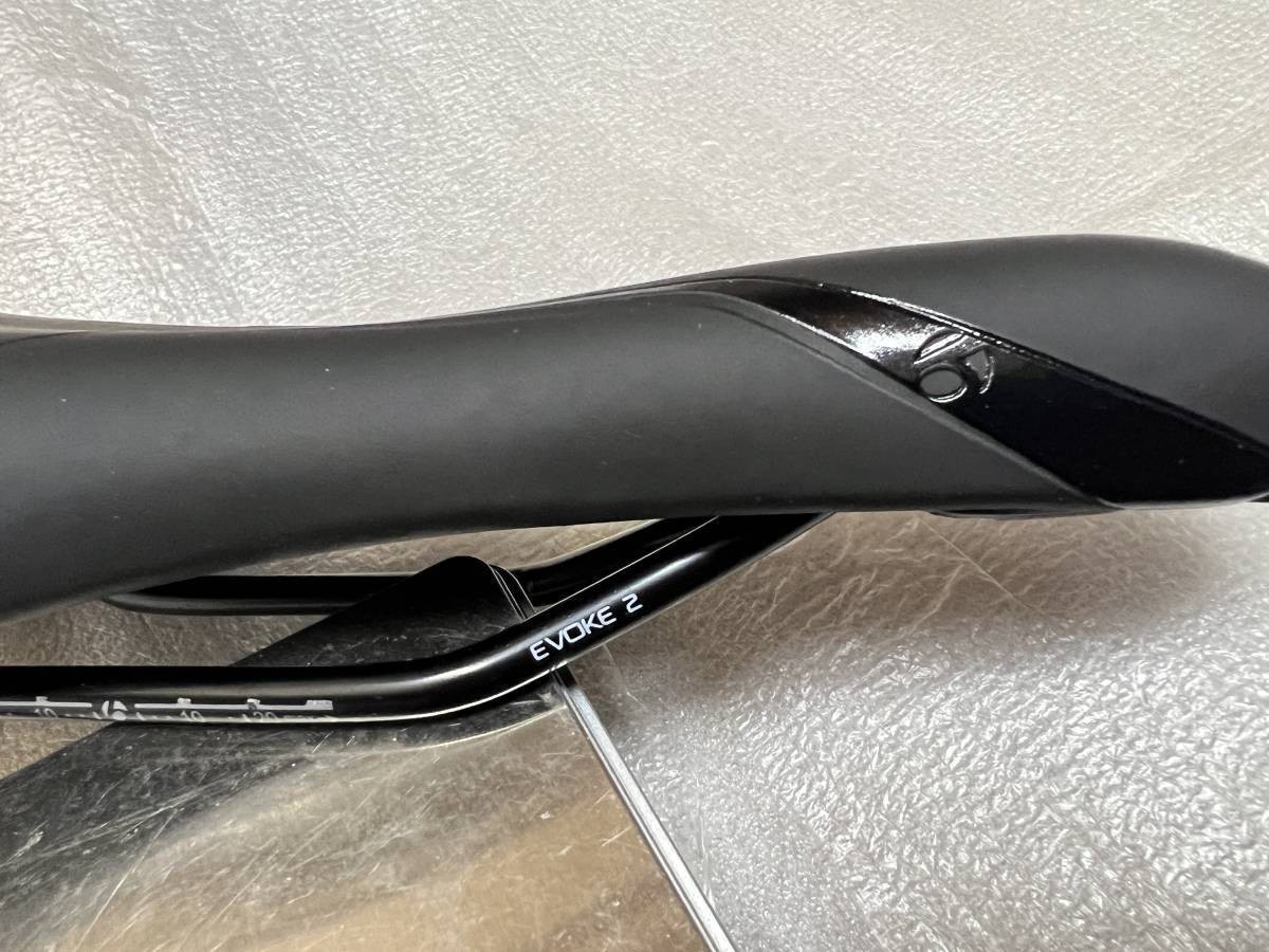 Bontrager Evoke 2 Saddle Cr-Mo Rails 140mm Road MTB Bike UNUSED NEW