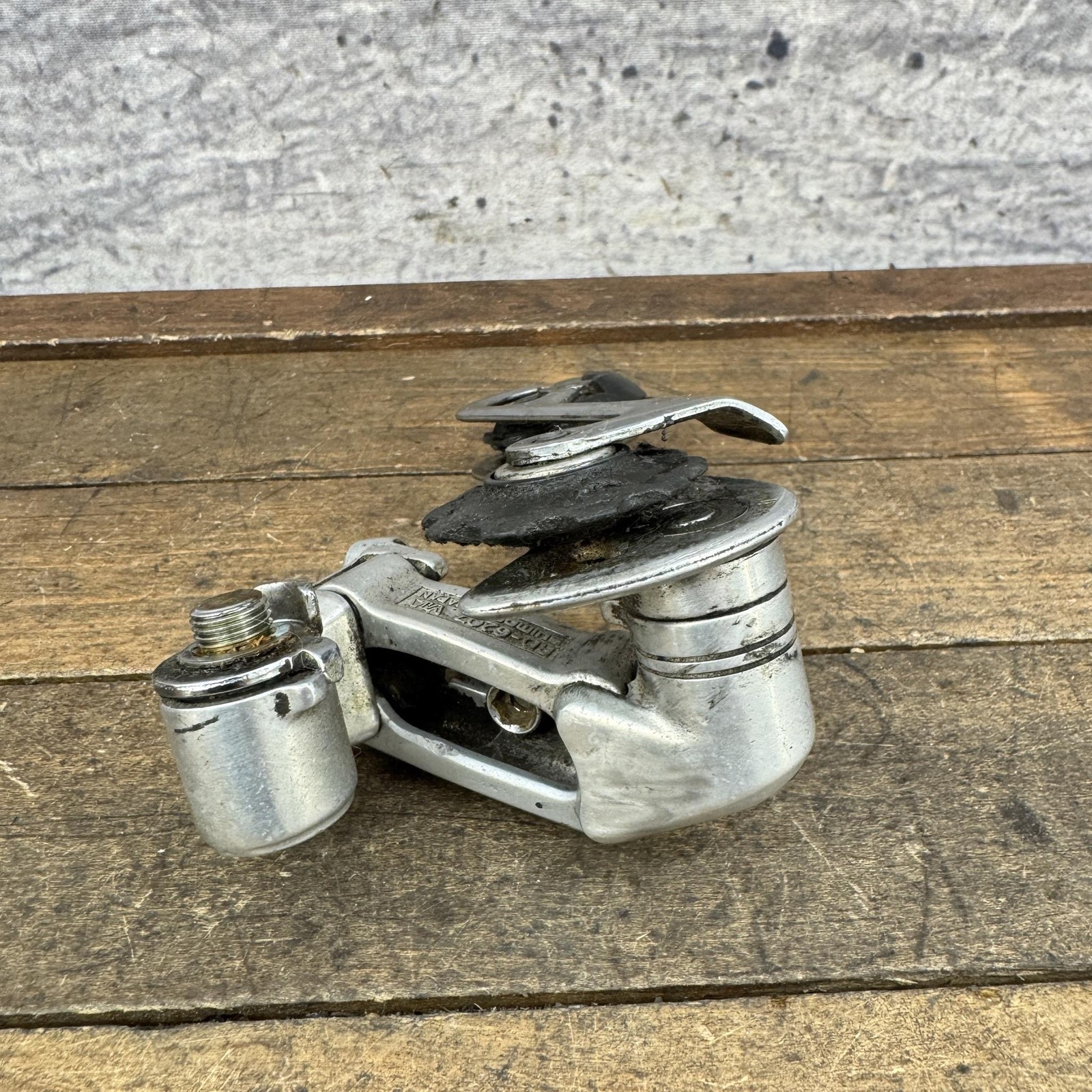 Vintage Shimano 600 Rear Derailleur RD-6207 LONG Cage Silver Road Japan 225g