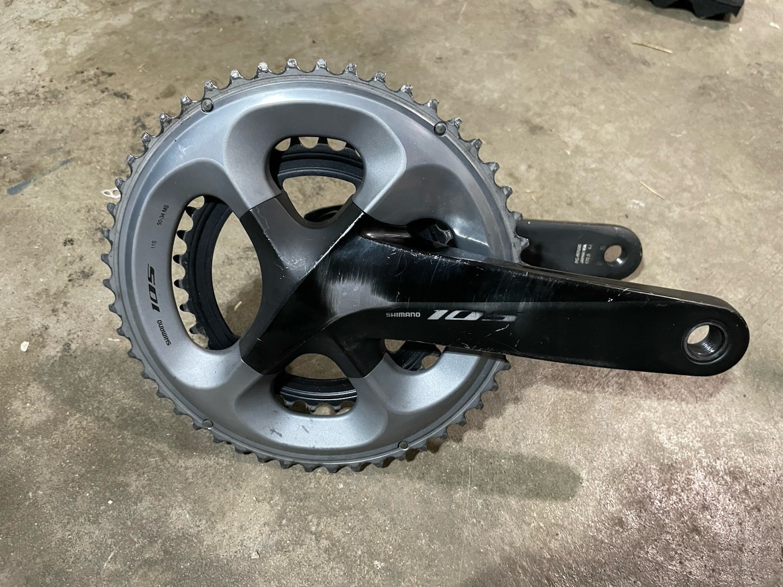 Shimano 105 R7000 172.5 50/34 Crankset With Bottom Bracket