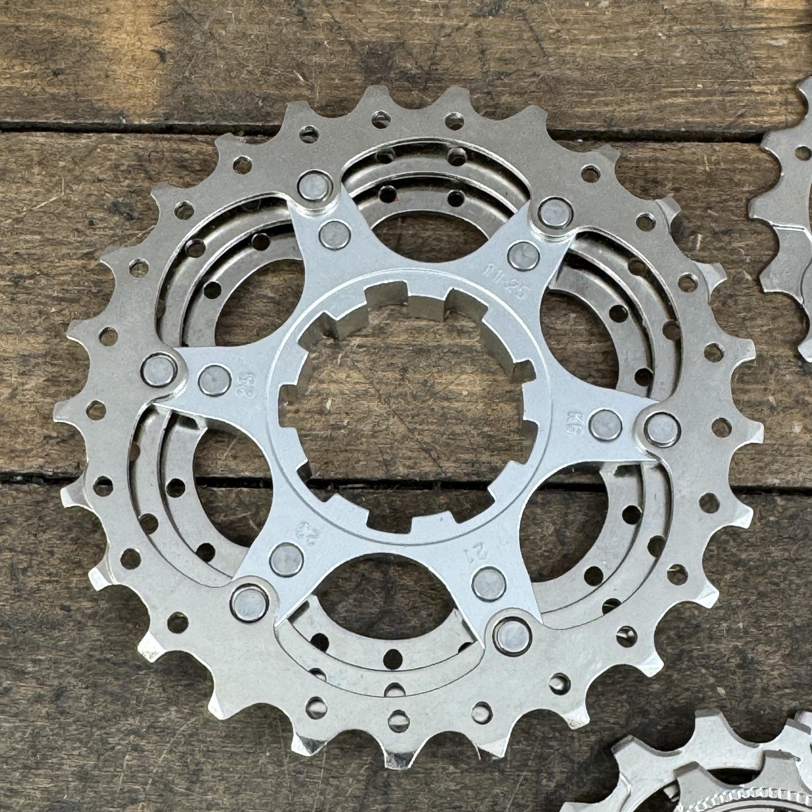 Shimano 105 CS-5700 Cassette 10 Speed 11-25T 25T Silver Road HG 10s Bike