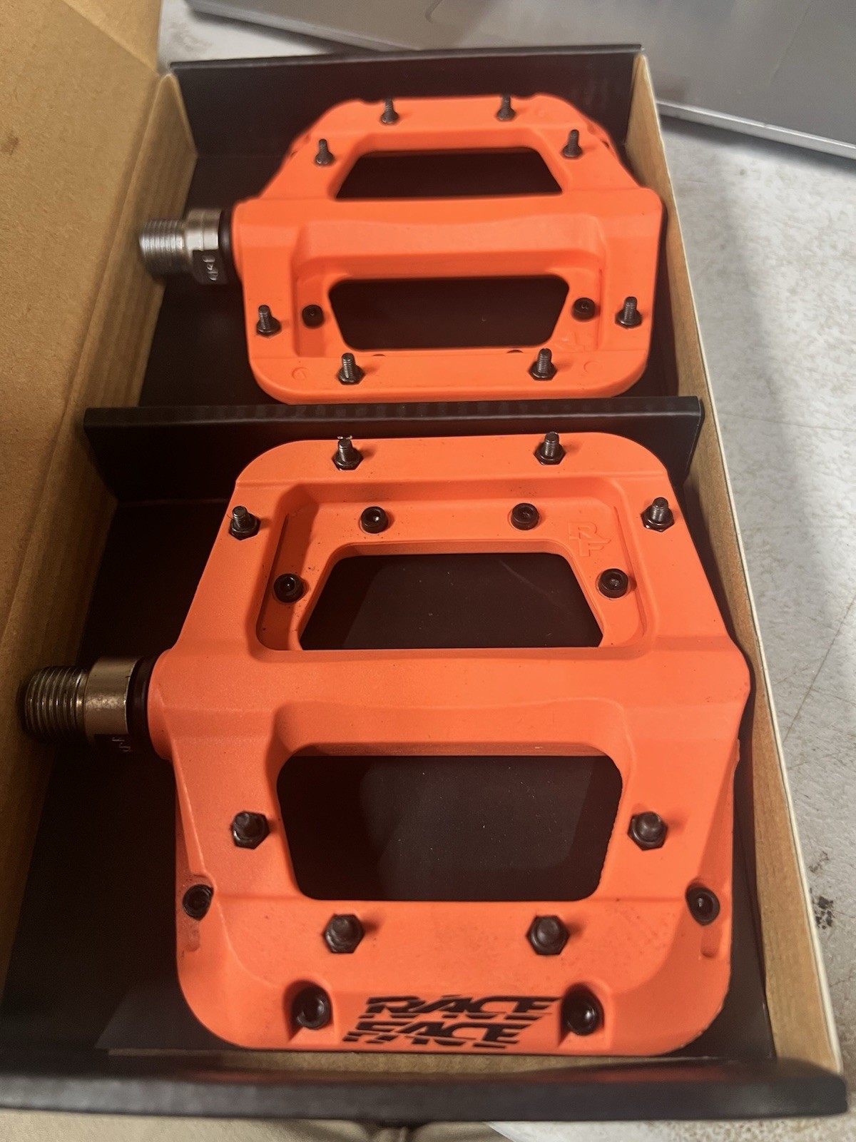 Race Face Chester Platform MTB Mountain Bike Pedals Orange