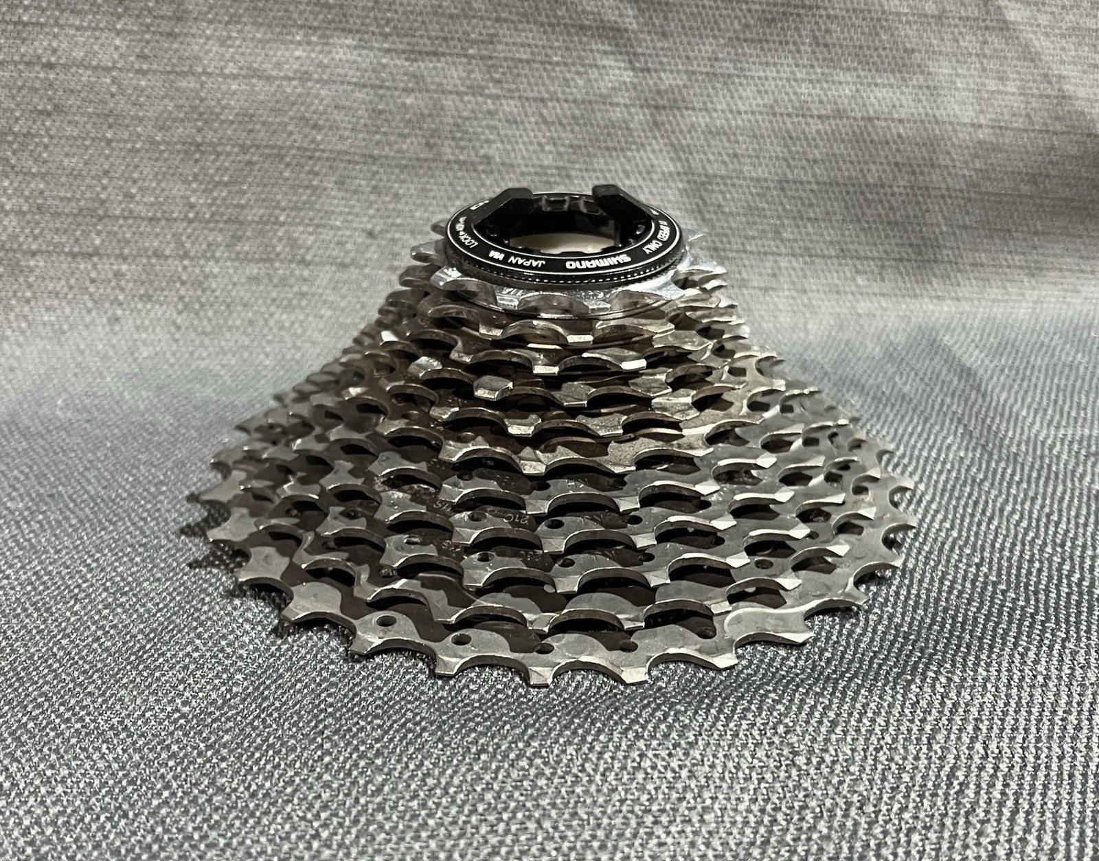 Shimano Dura-Ace CS-R9100 11-Speed Cassette 11-28T HG-EV Titanium Road Bike
