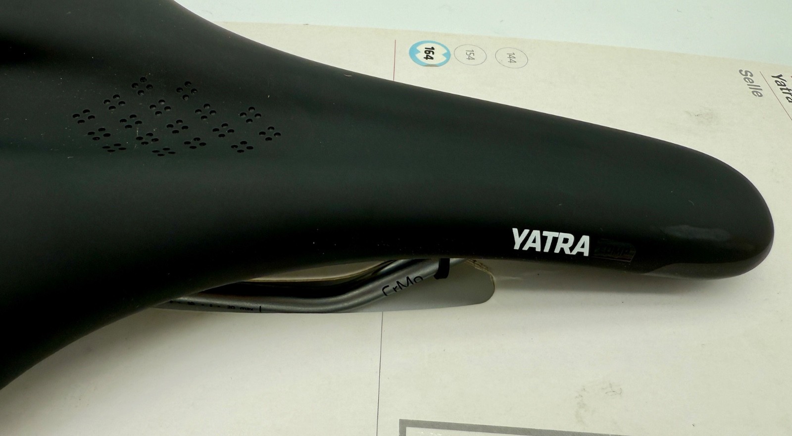 Bontrager Yatra Comp Women’s Saddle 164mm Black CrMo Rails Posture 3 New Old Sto