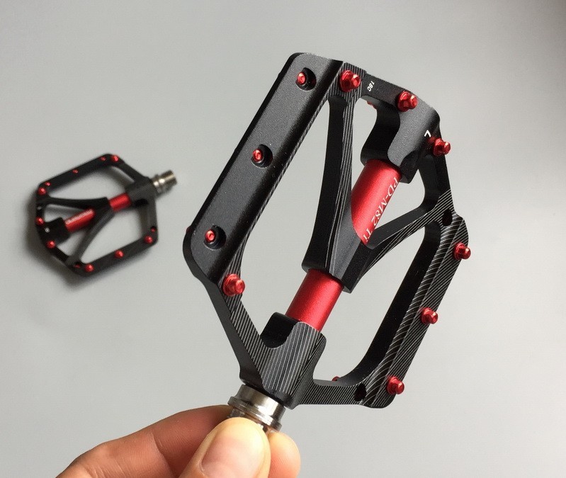 Aluminum titanum axle Road MTB Mountain Bike XC Bicycle Pedal Flat Pedals