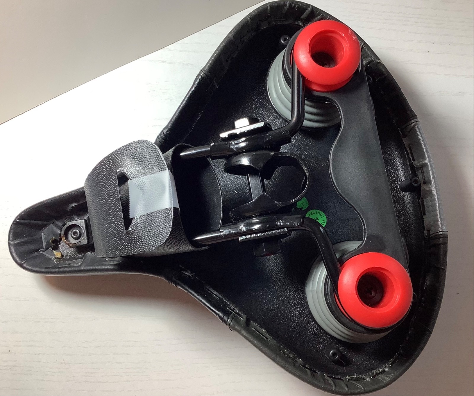Unisex Bell Branded Maximum Comfort Cushioned Adult Bicycle Seat