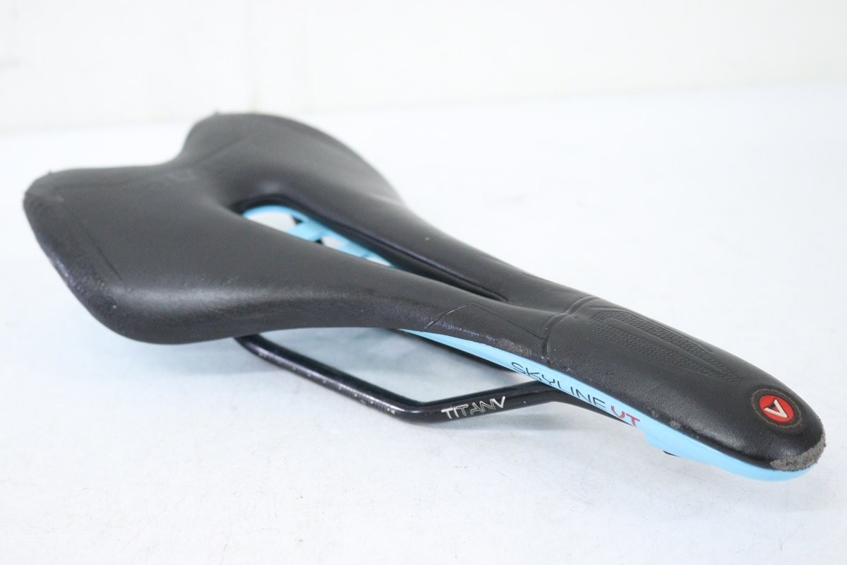 ASTUTE SKYLINE VT Saddle TITANV