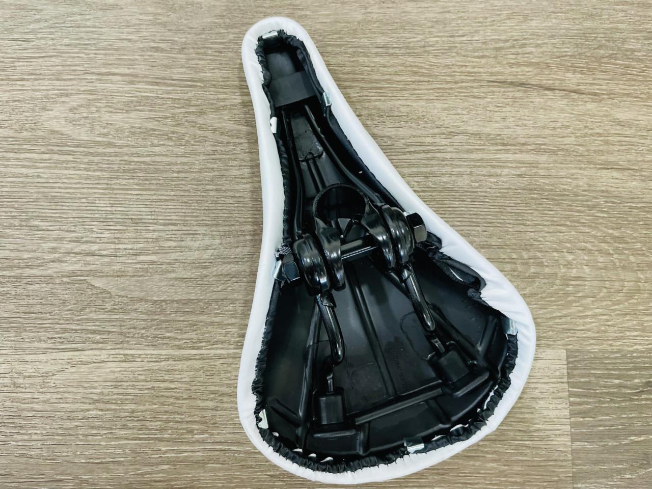 New «Old School Bmx» Diamond Pattern Vinyl Saddle WHITE Seat for GT DYNO