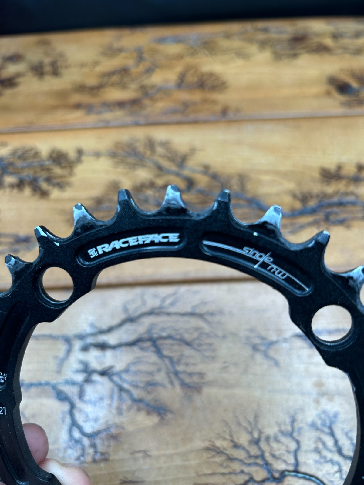 RaceFace 32 Tooth 9/10/11 Speed Narrow Wide 104 BCD Chainring