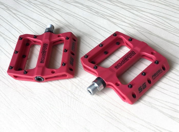 Road MTB Mountain Bike Fixie Bicycle Pedal Bearings Flat Pedals Polyamide Red