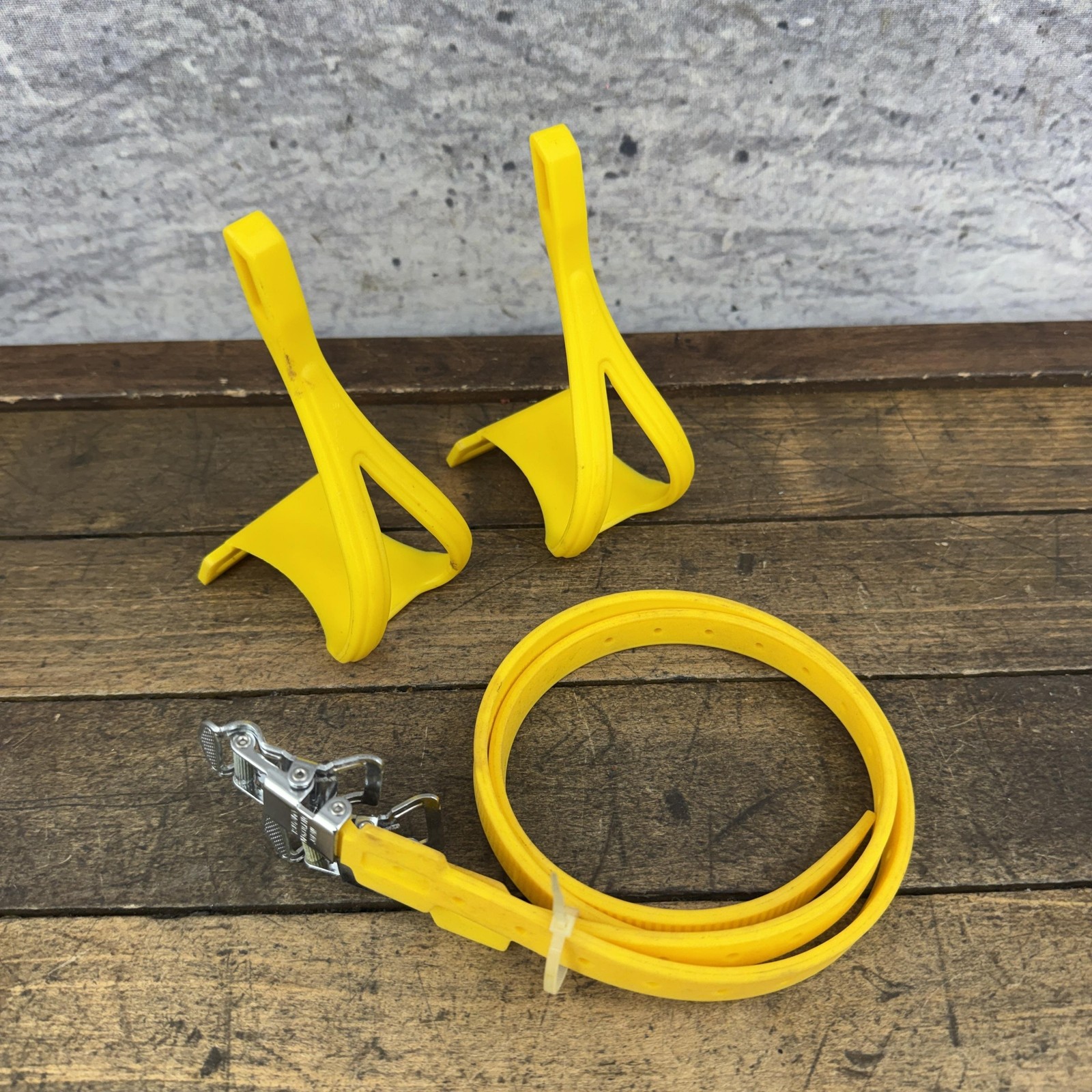 Vintage CatEye Toe Clips Straps Pair Yellow NOS 95g Road Mountain Bike Japan