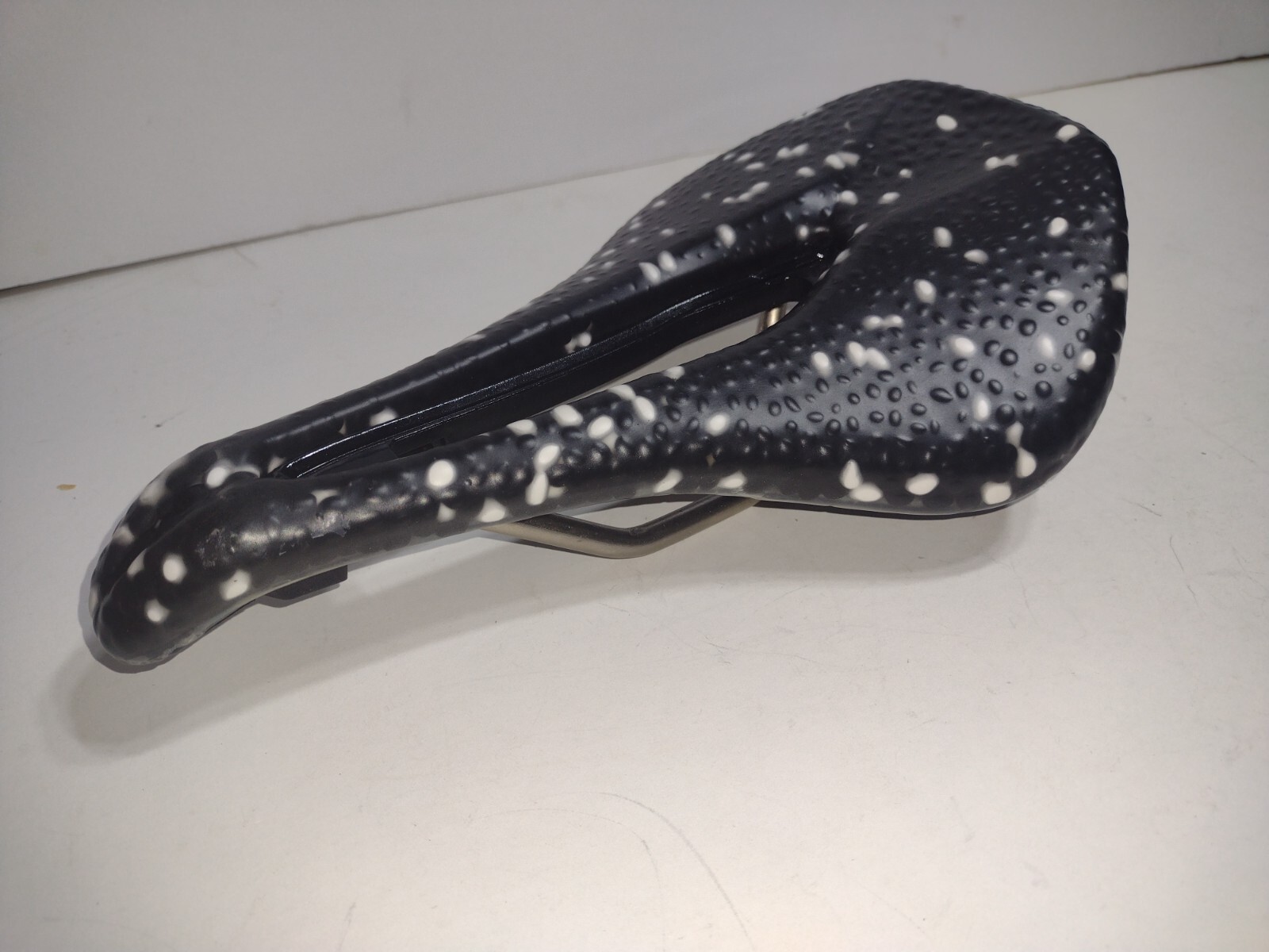 Promend bicycle saddle high density foam padding 248mm x 148mm Black/White