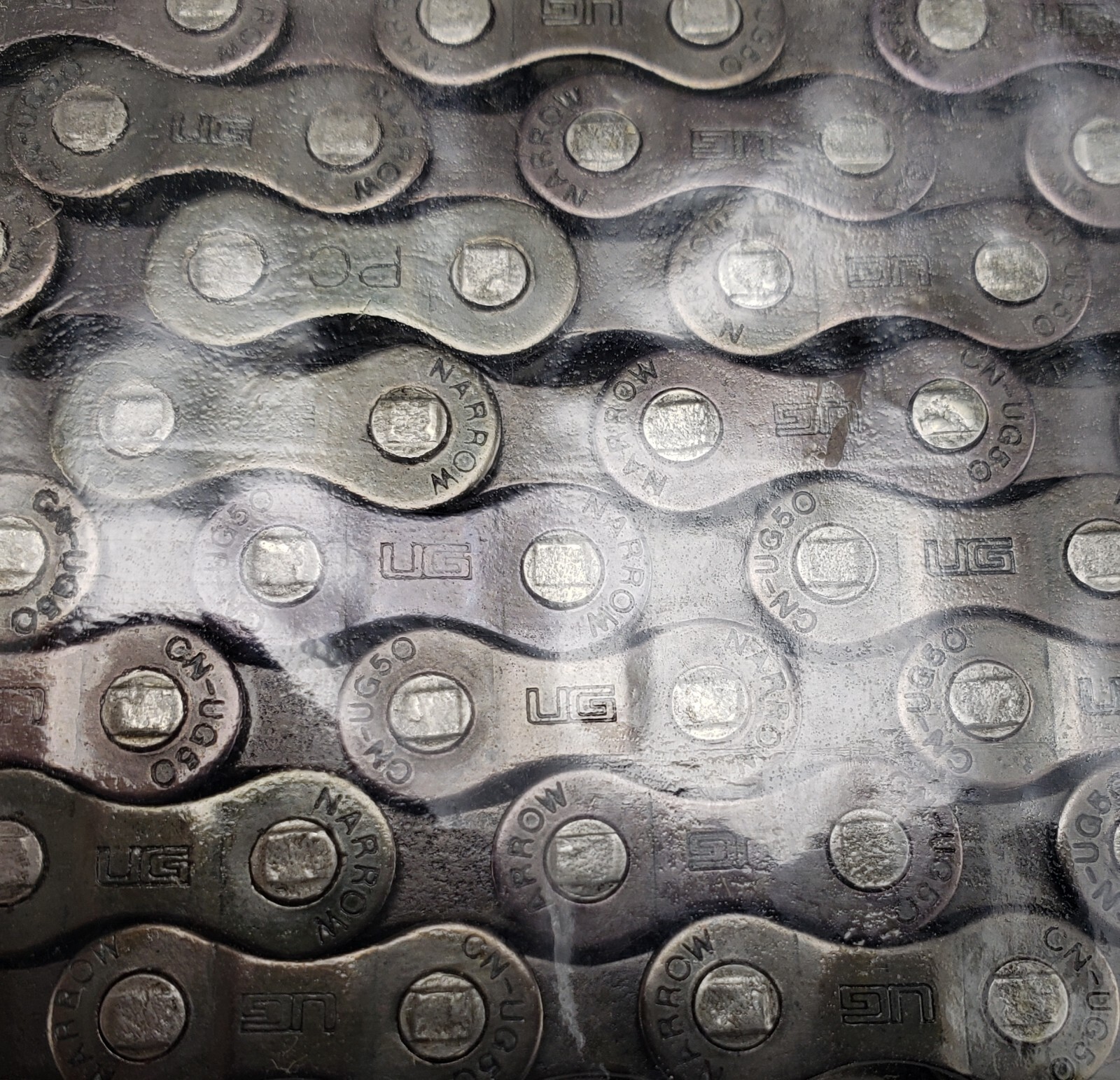 NOS – NIB – Shimano CN-UG50 UniGlide Chain, 1/2″ x 3/32″ x 116 Link