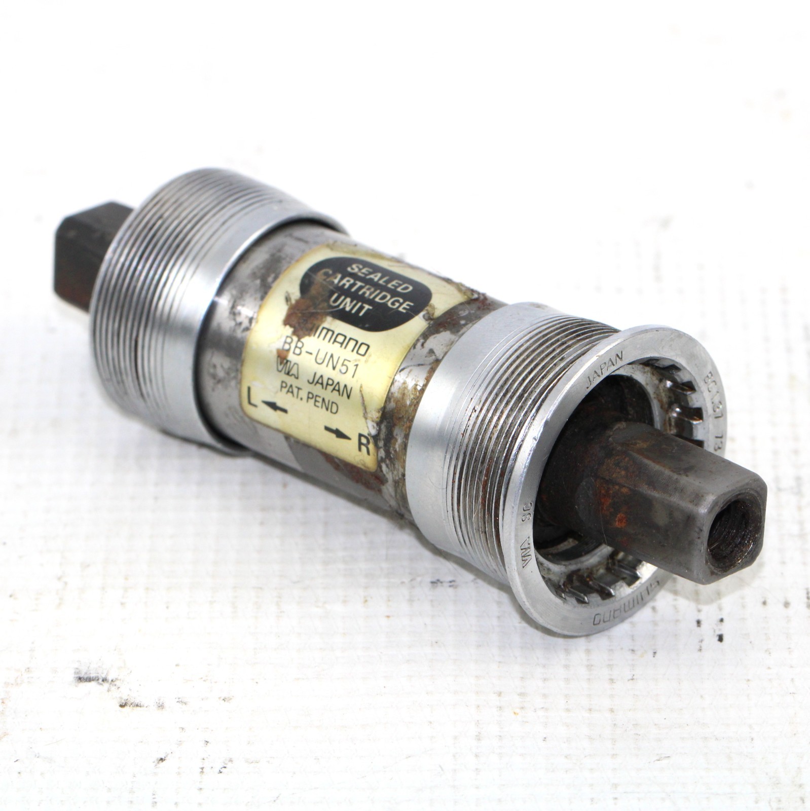 SHIMANO BOTTOM BRACKET Square Taper 73mm BB-UN51 1.37×24 113mm Spindle Length