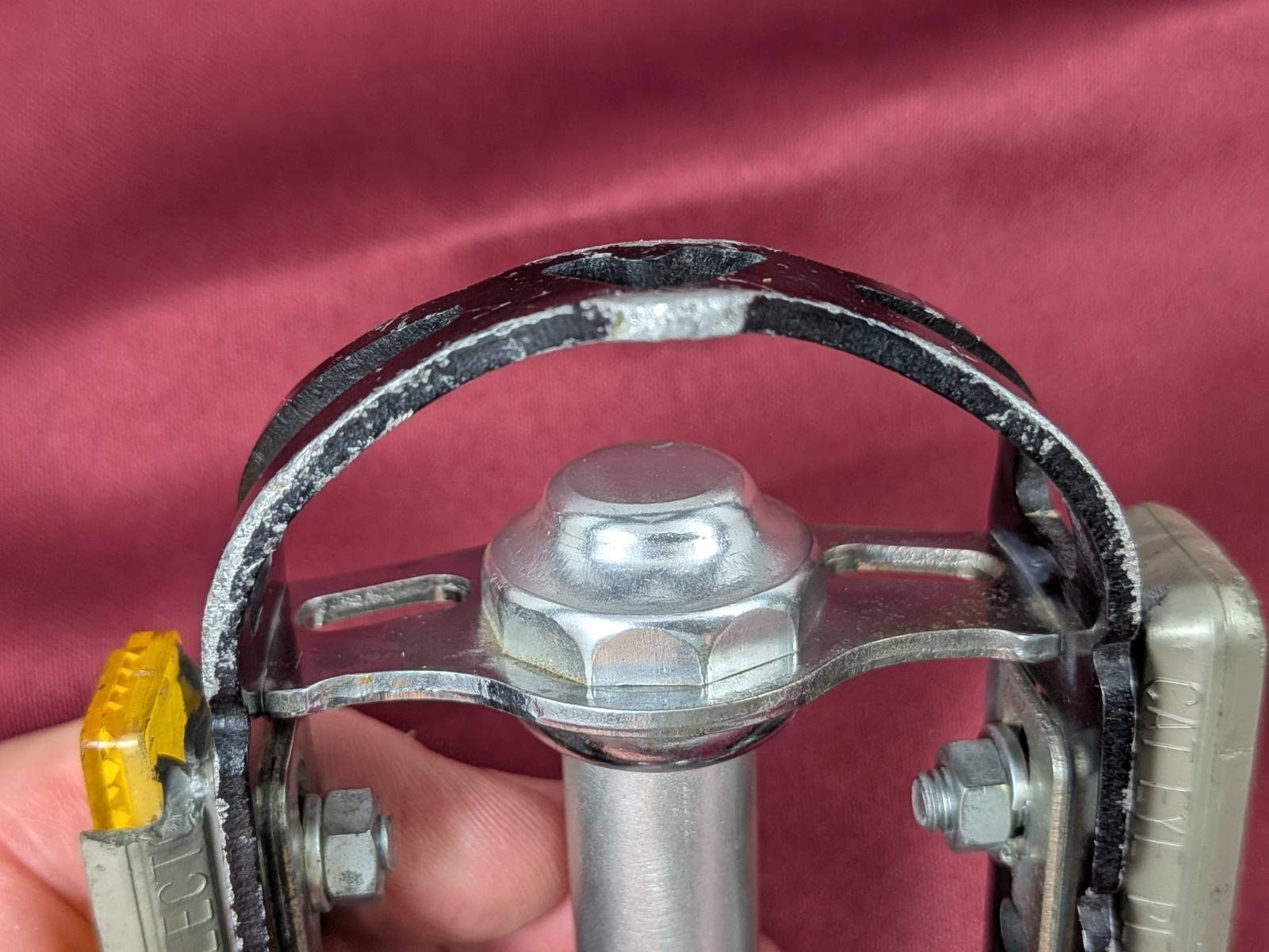 KKT Steel Pedals Single Side w/Cat Eye Reflectors Black Spin Smooth