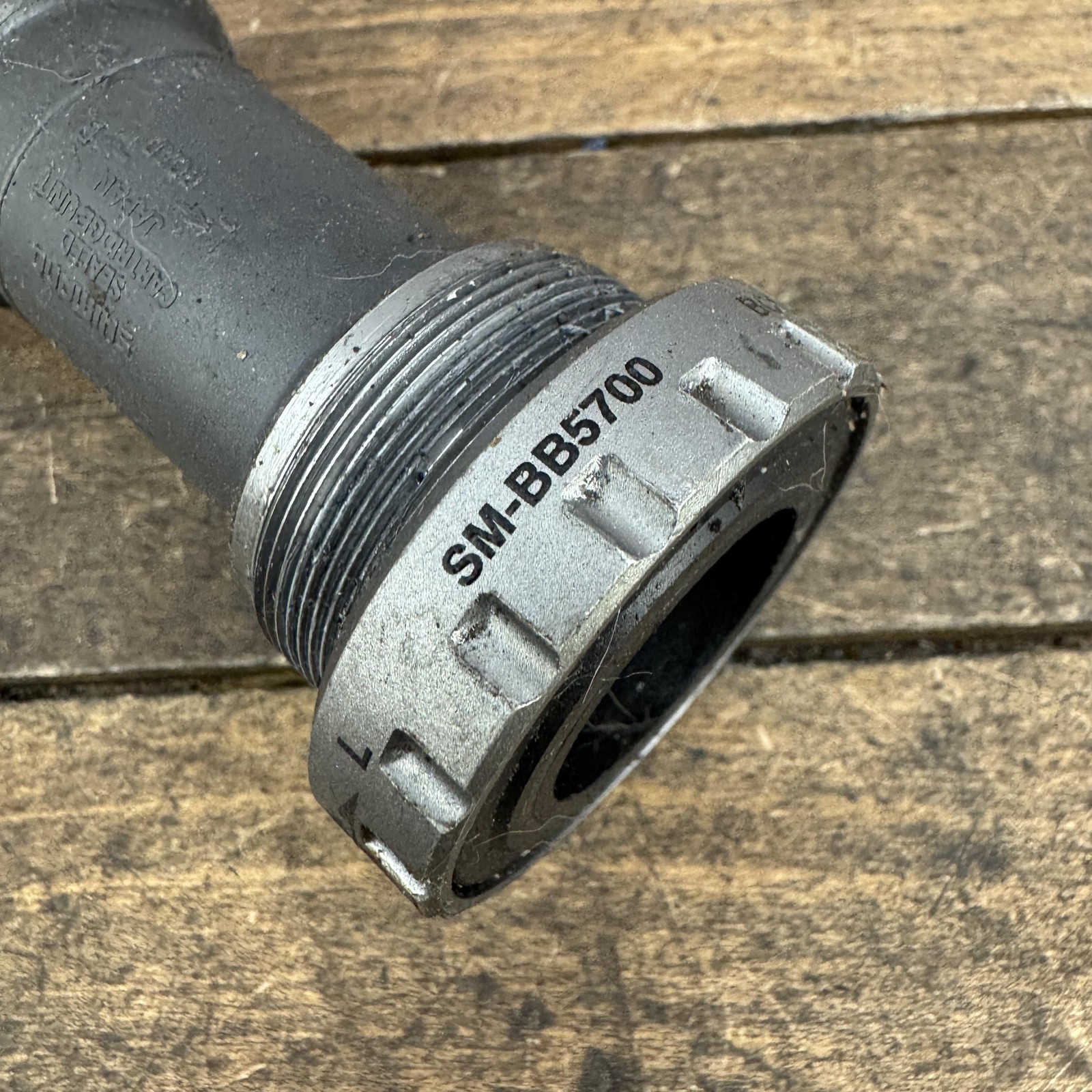 Shimano SM-BB5700 Bottom Bracket 68mm BSA 1.37x24T Road Hollowtech II Silver